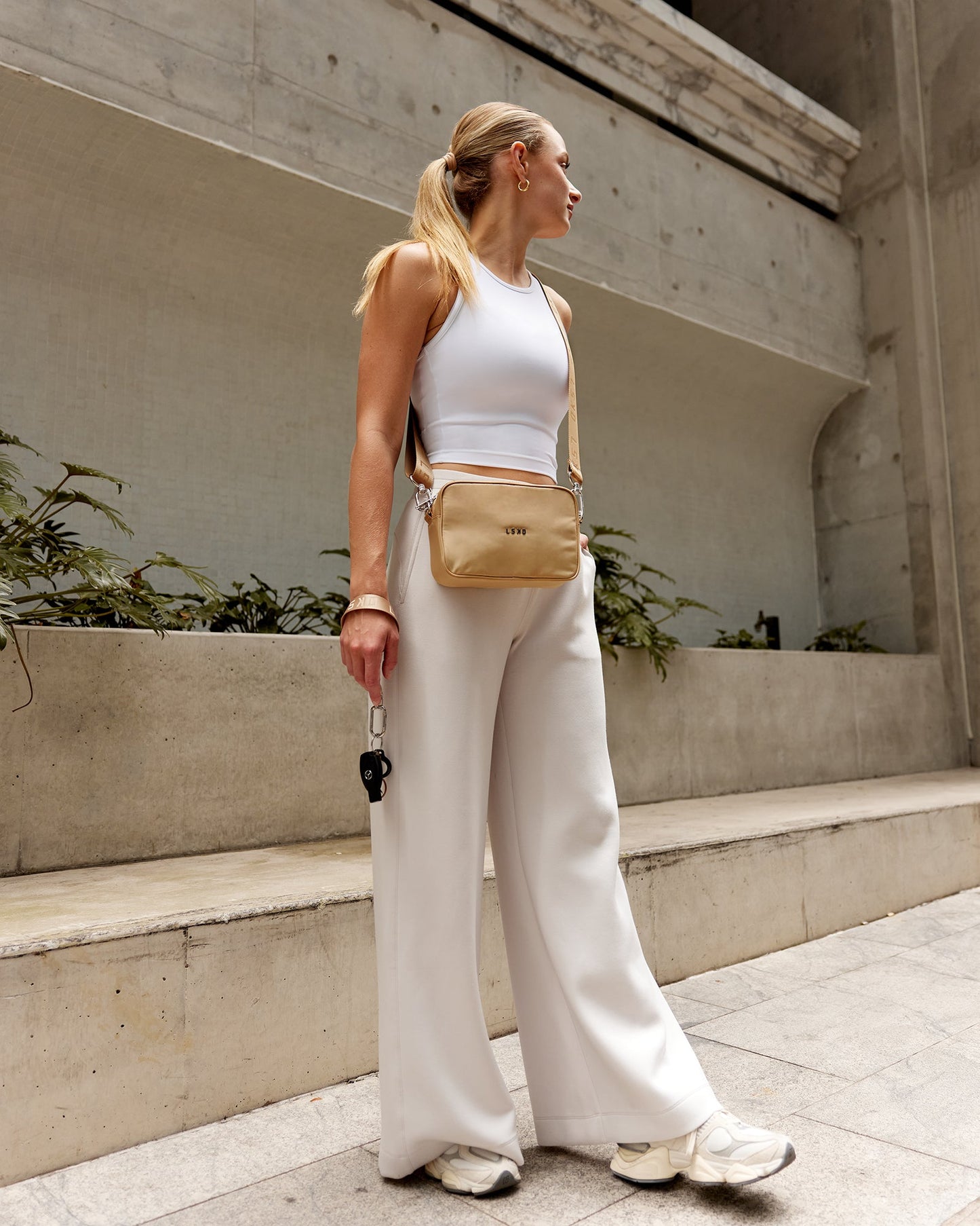 Go-To Shoulder Bag - Oat Milk