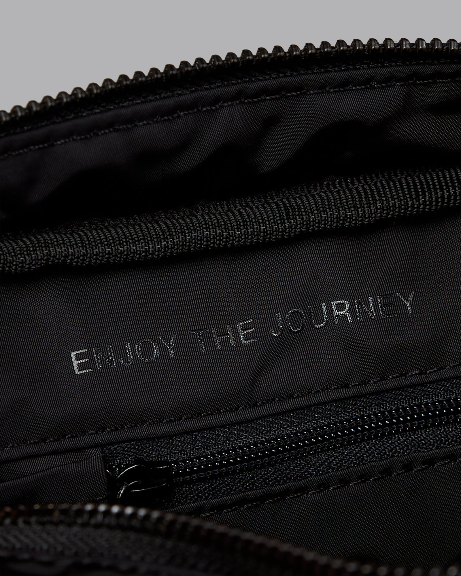 Go-To Shoulder Bag - Black