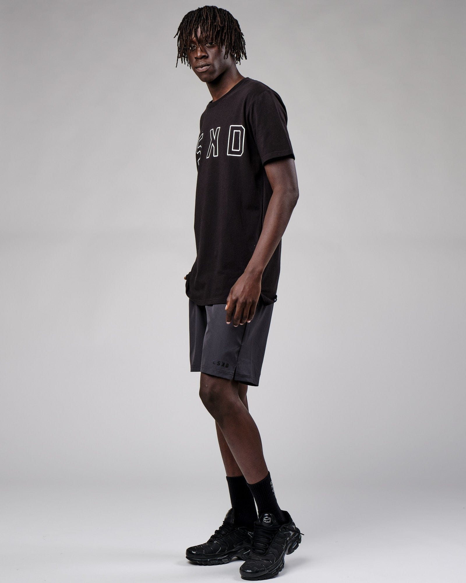 Model wearing Expand FLXCotton Tee - Black