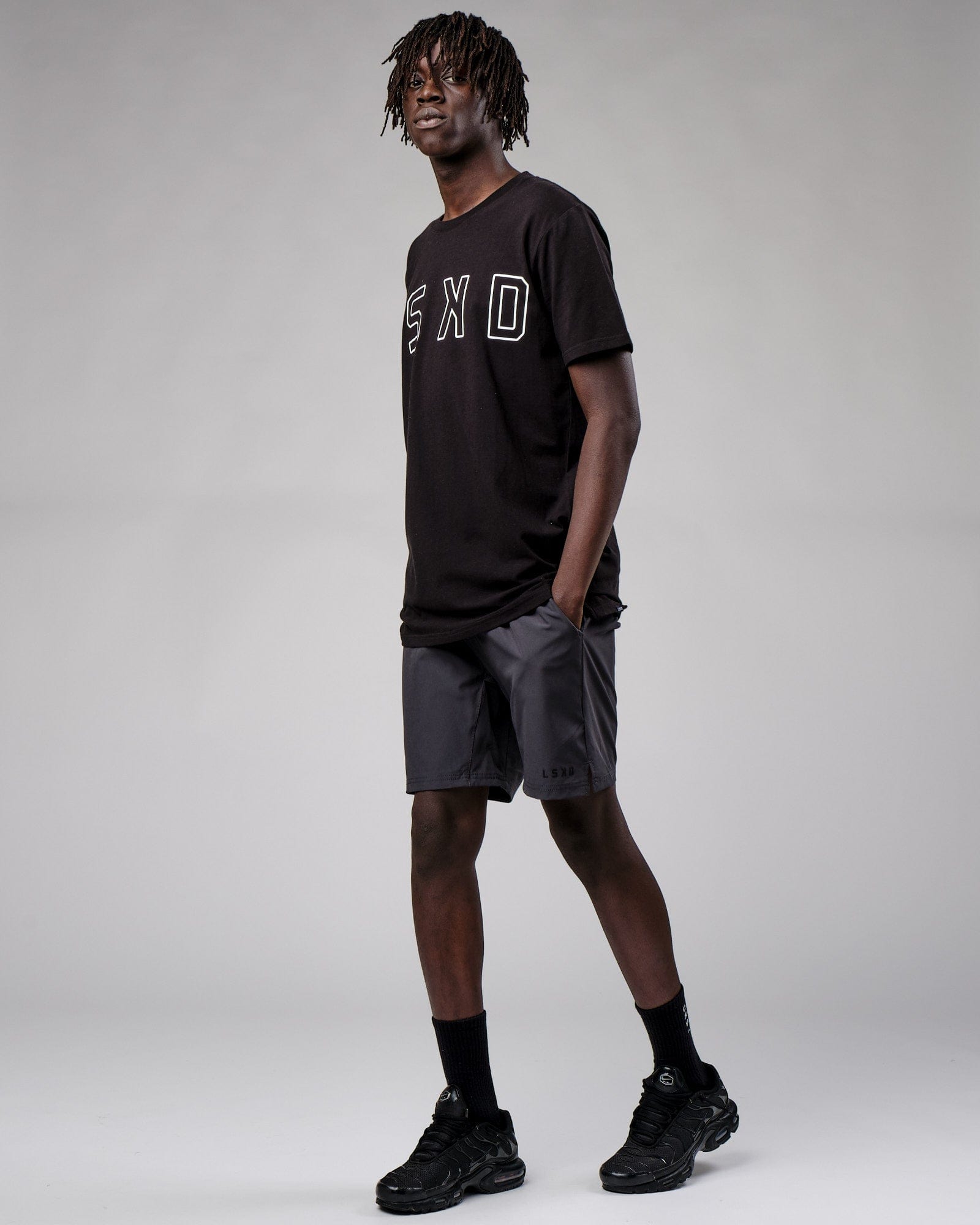 Model wearing Expand FLXCotton Tee - Black
