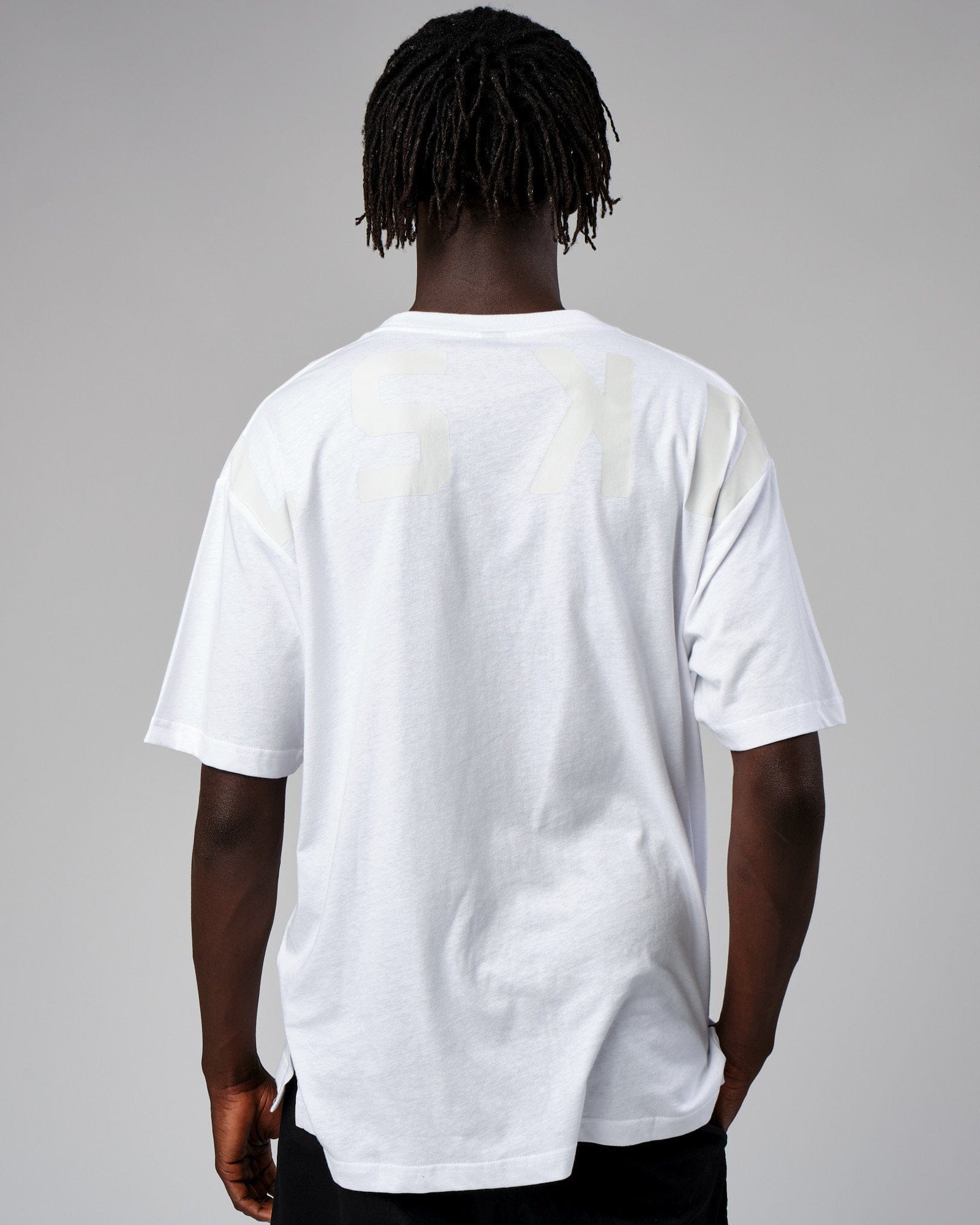 Model wearing Span Tee Oversize - White