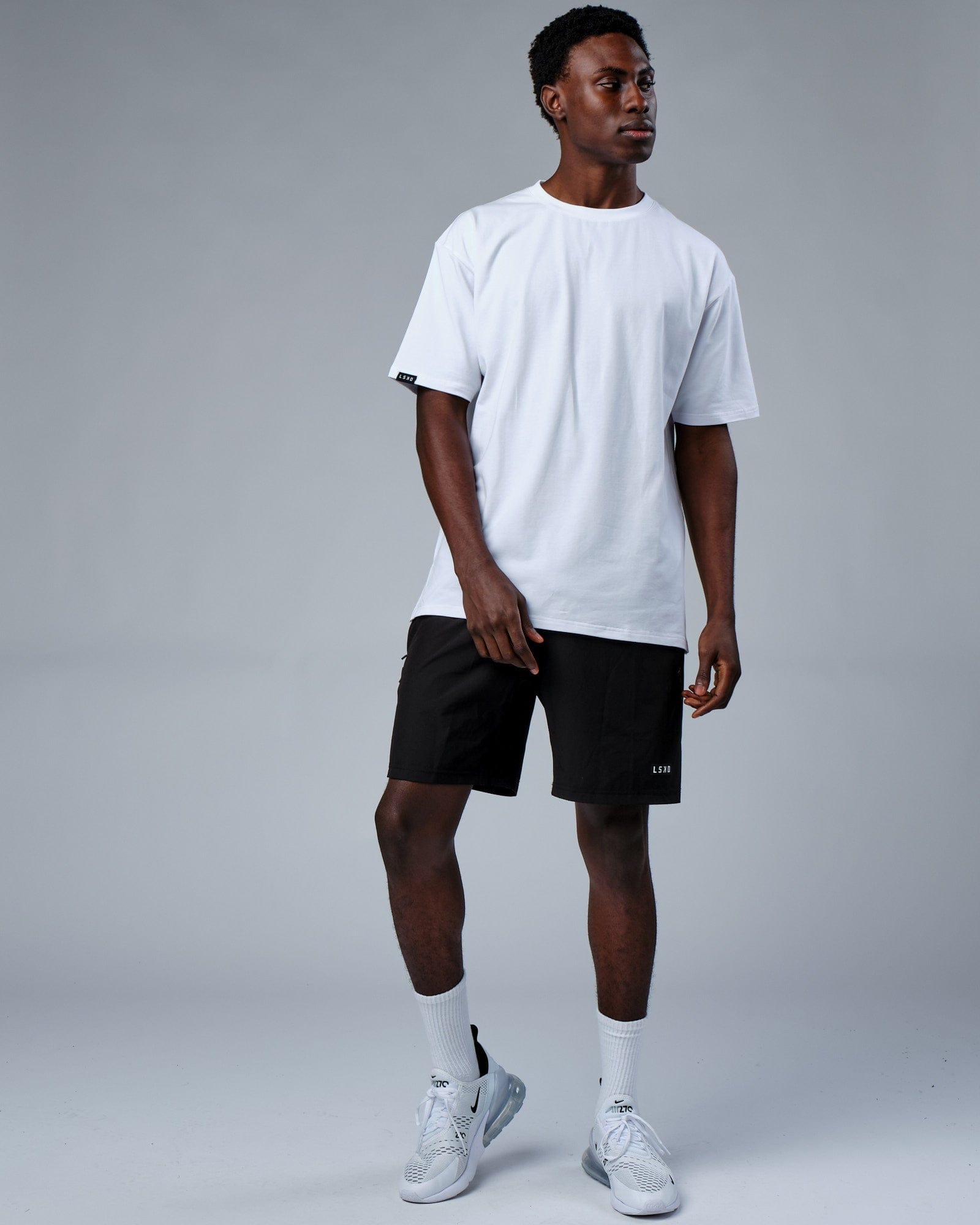 Model wearing HQ FLXCotton Tee Oversize - White-Red