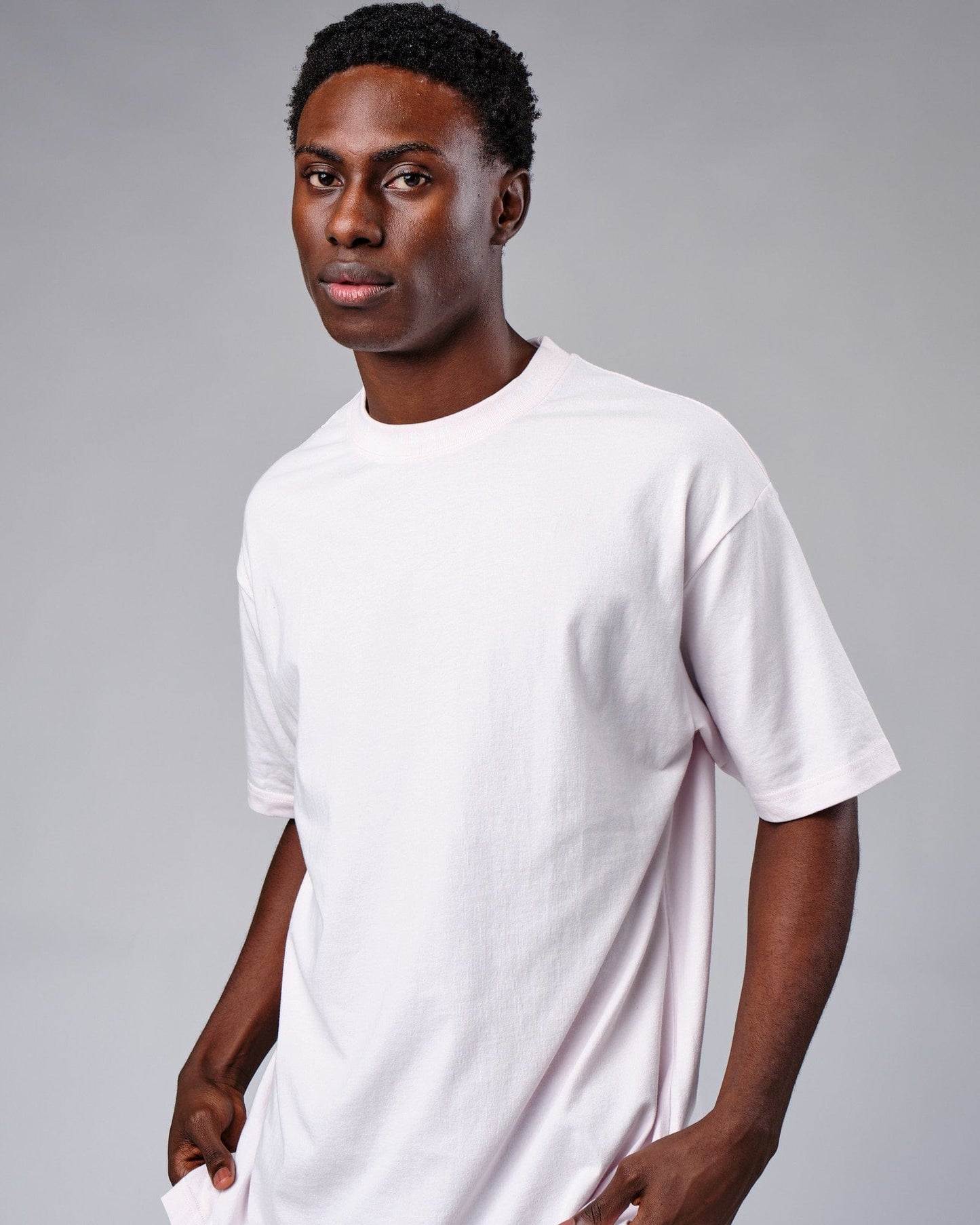 Model wearing Laps Tee Oversize - Orchid Ice