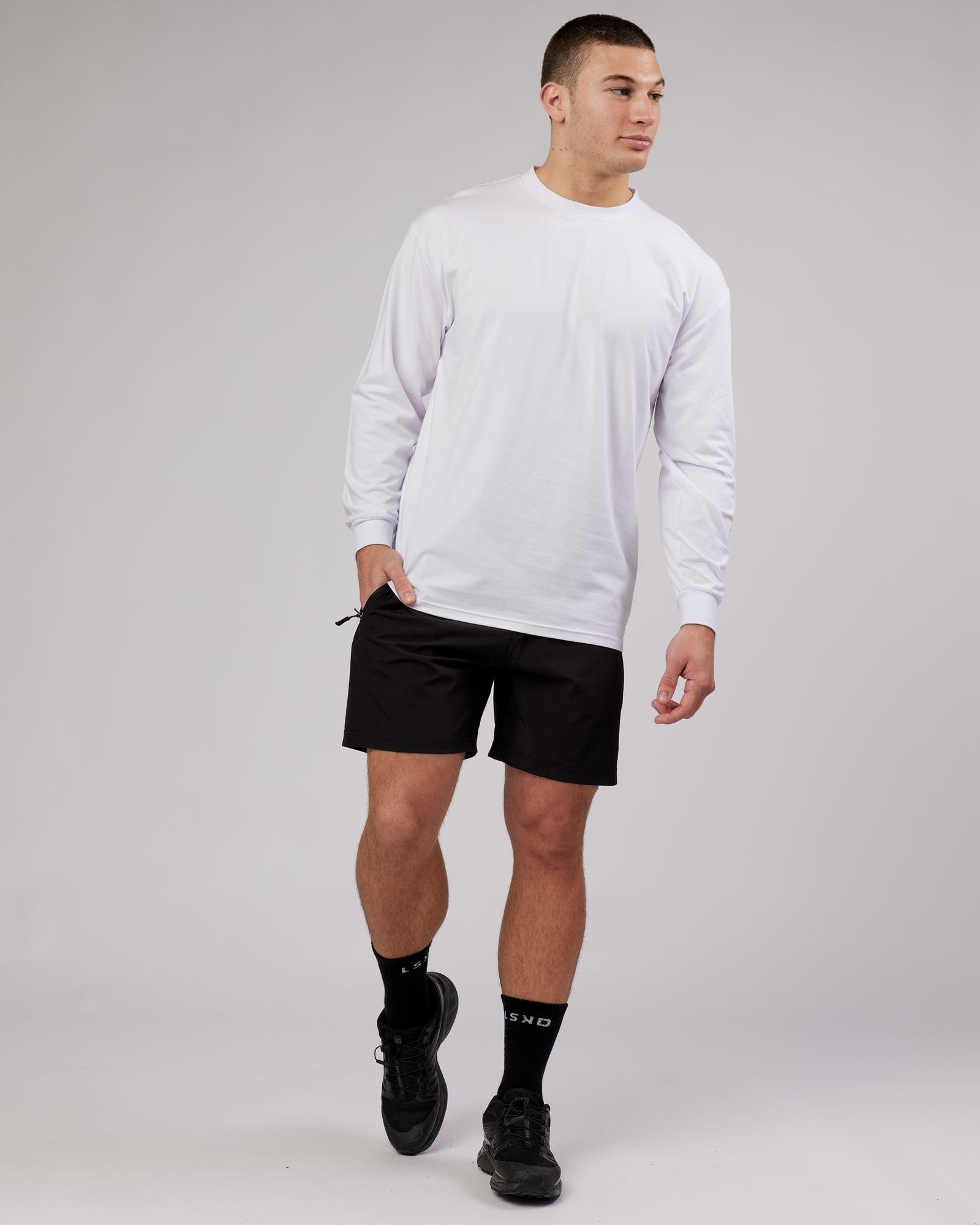 Model wearing Extensor FLXCotton LS Tee Oversize - White