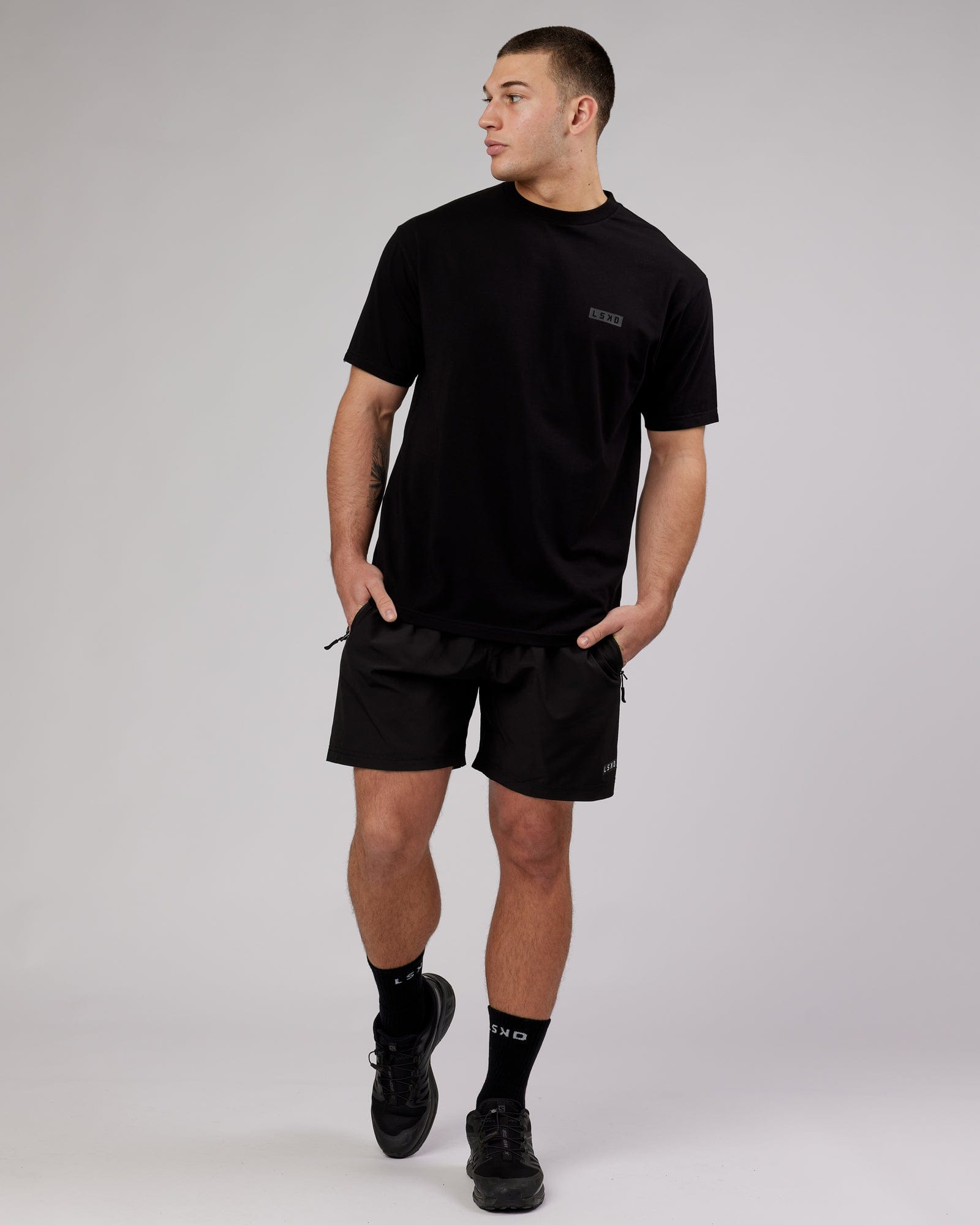 Model wearing MFBS FLXCotton Tee Oversize - Black