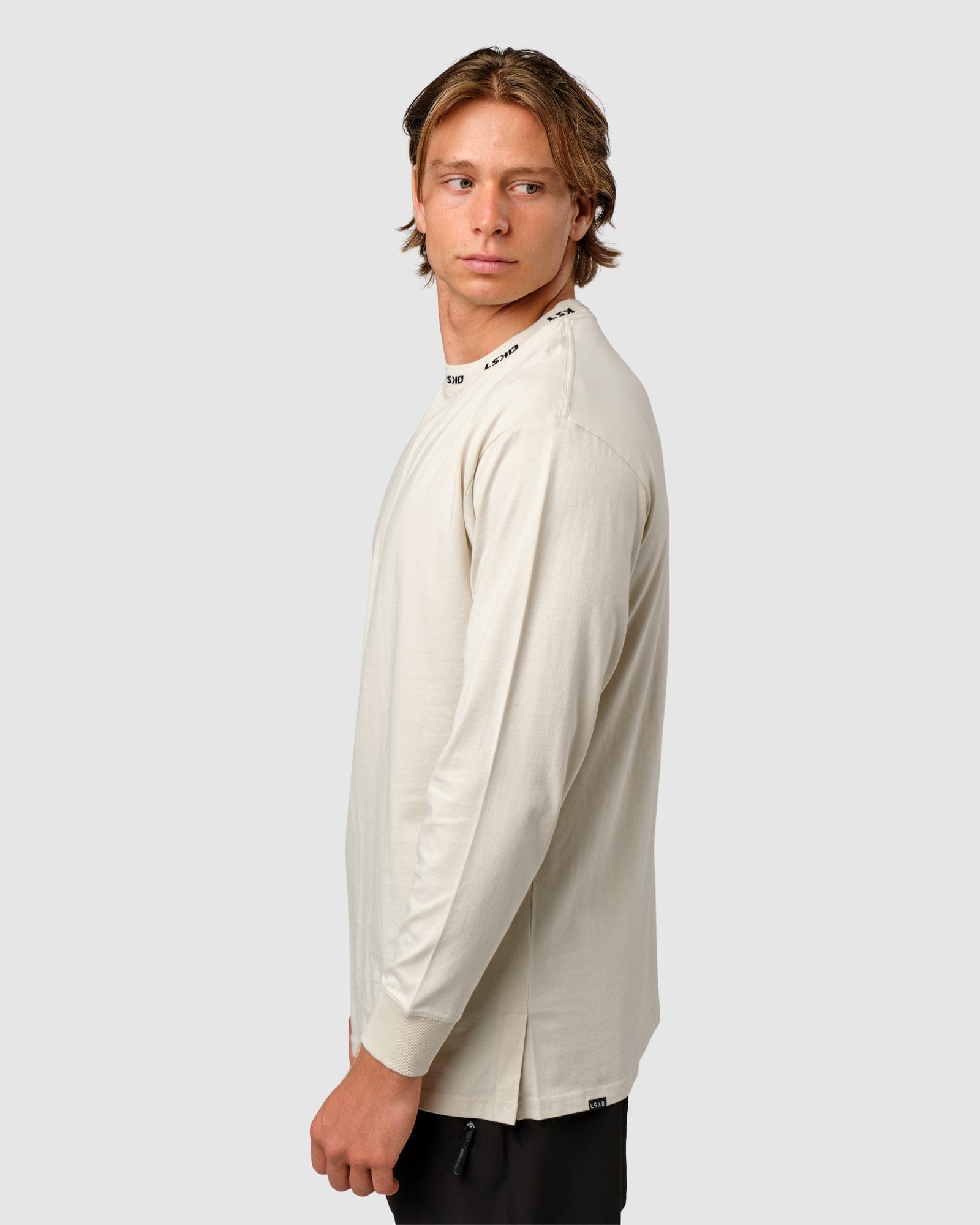 Model wearing Laps LS Tee Oversize - Bone