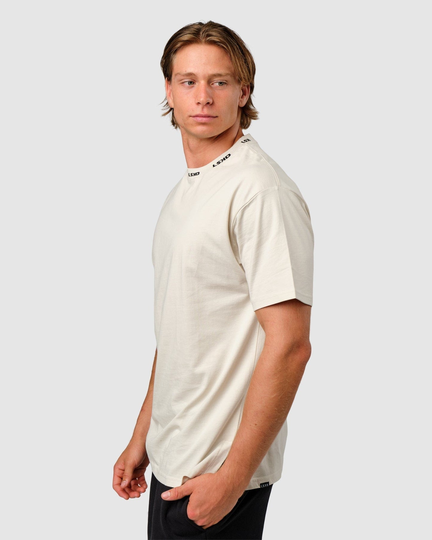 Model wearing Laps Tee Oversize - Bone