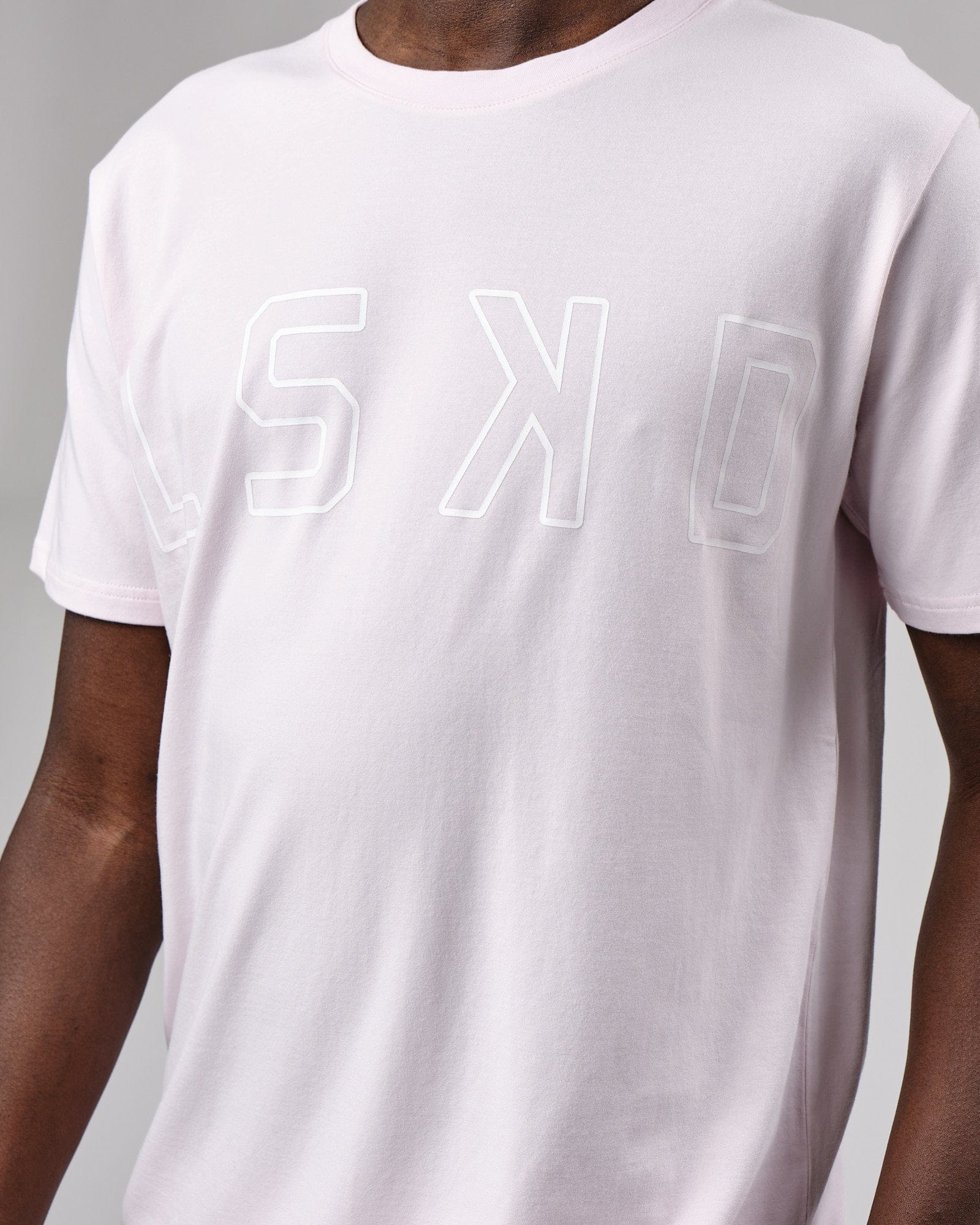 Model wearing Expand FLXCotton Tee - Orchid Ice