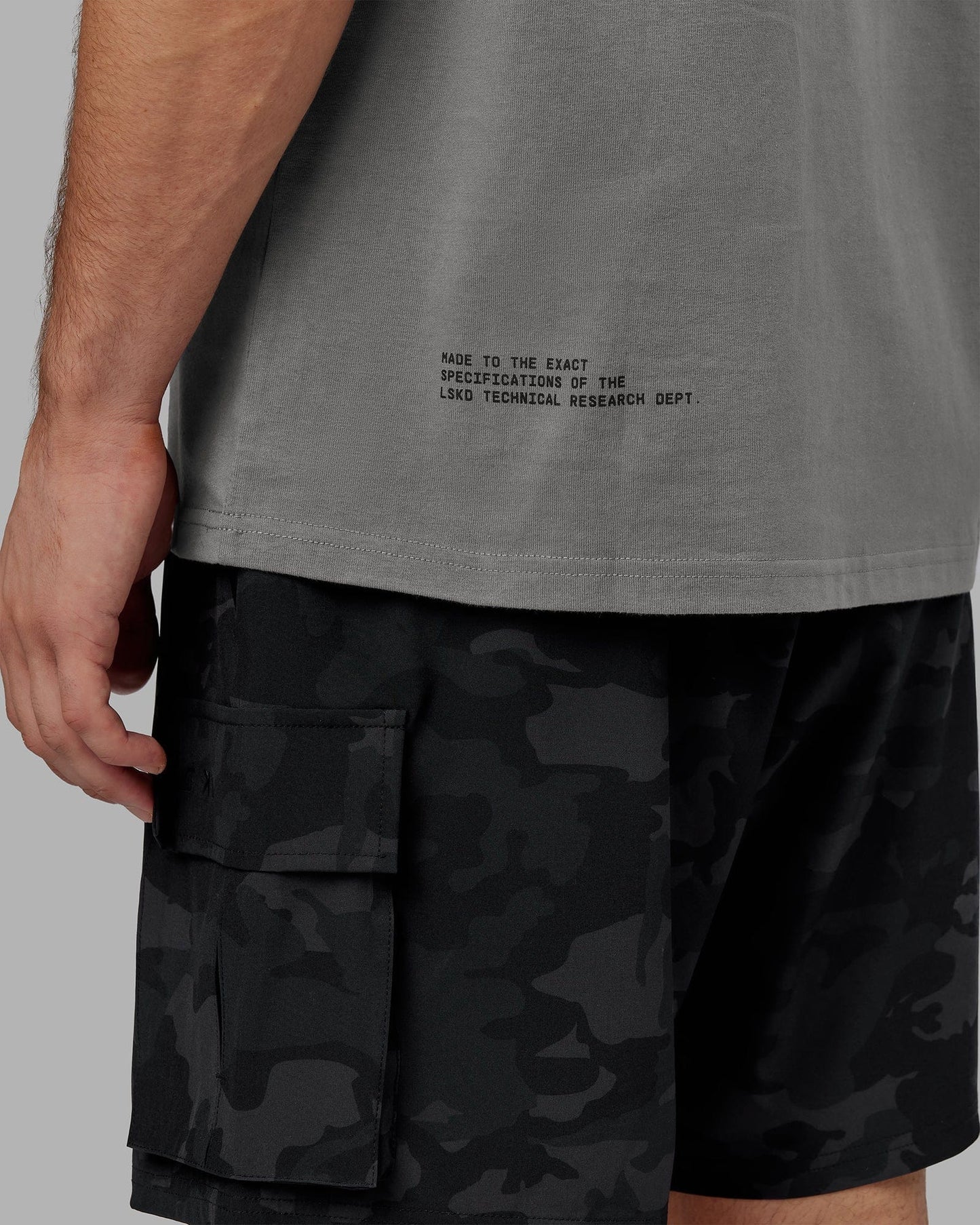 Model wearing Lab Heavyweight Tee Oversize - Graphite