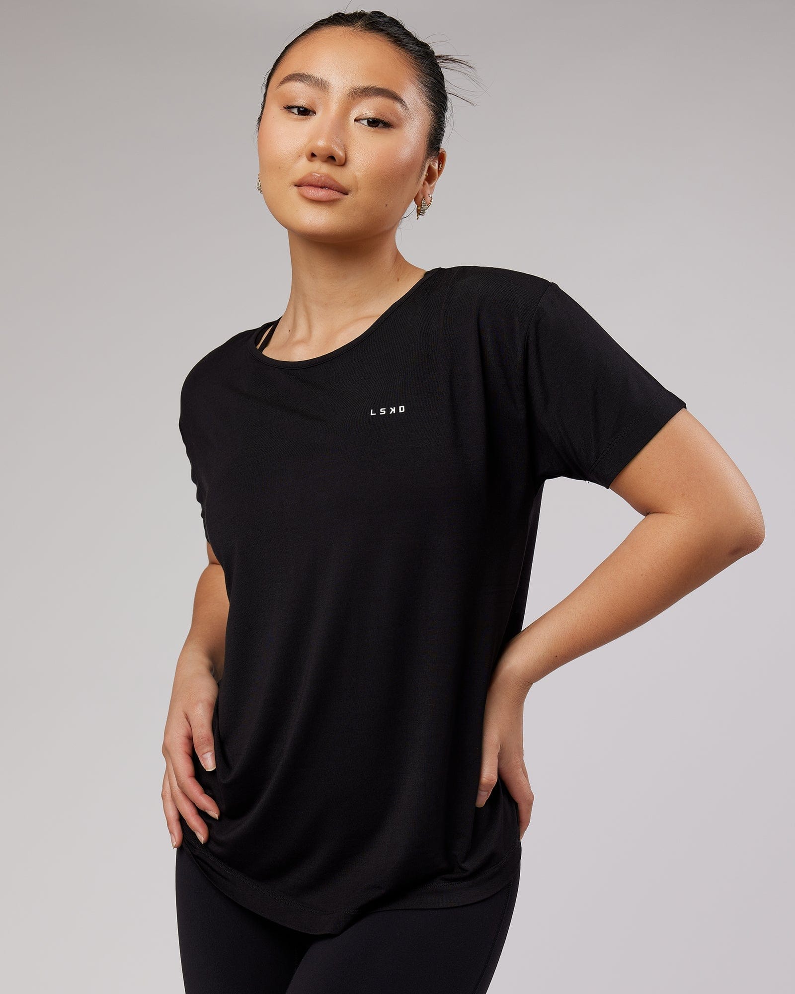 Model wearing Air Slouch Tee - Black