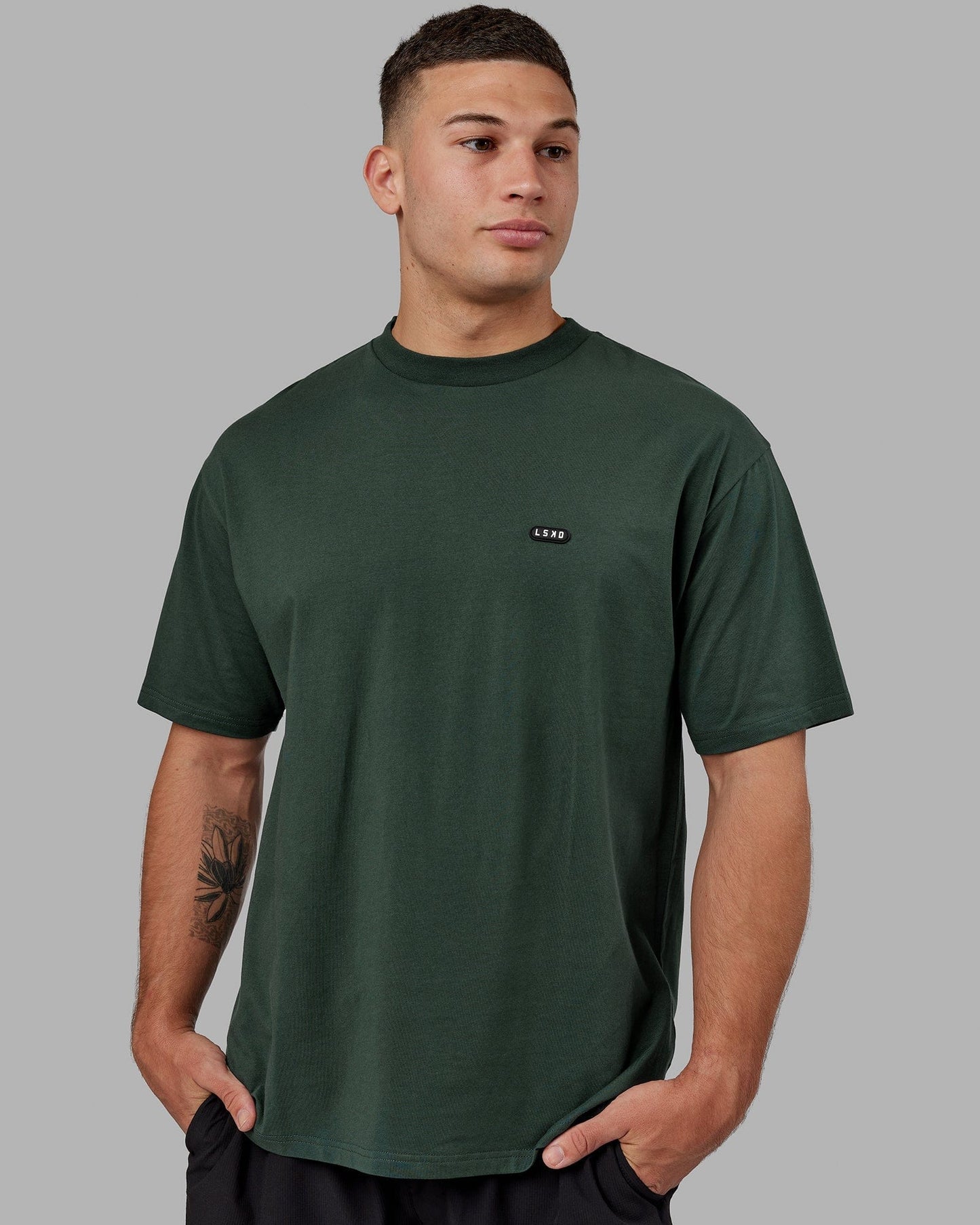 Model wearing Capsule FLXCotton Tee Oversize - Vital Green