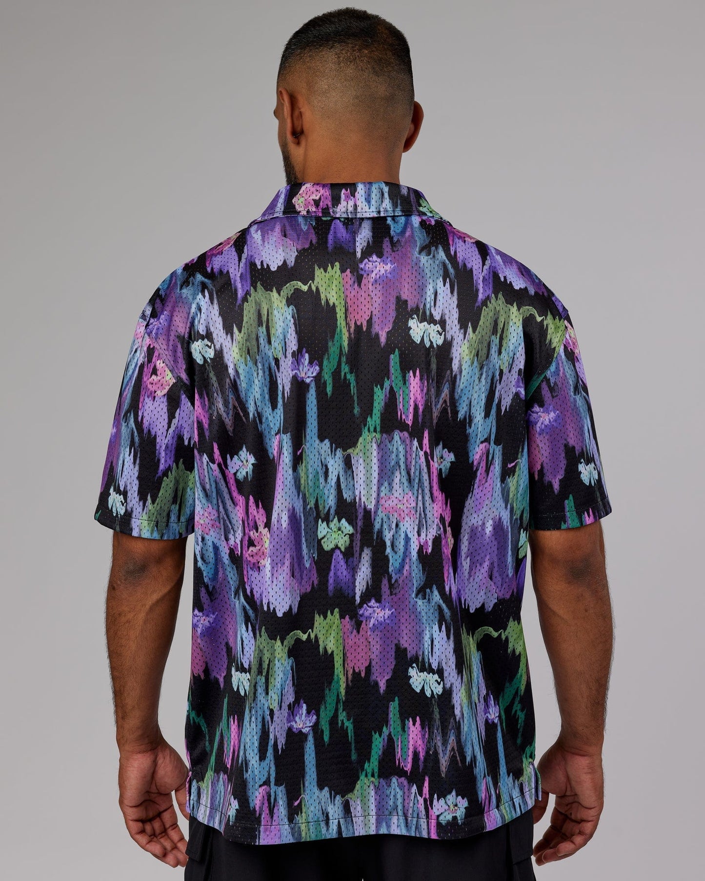 Model wearing Expression Short Sleeve Mesh Shirt - Hyper Floral Black