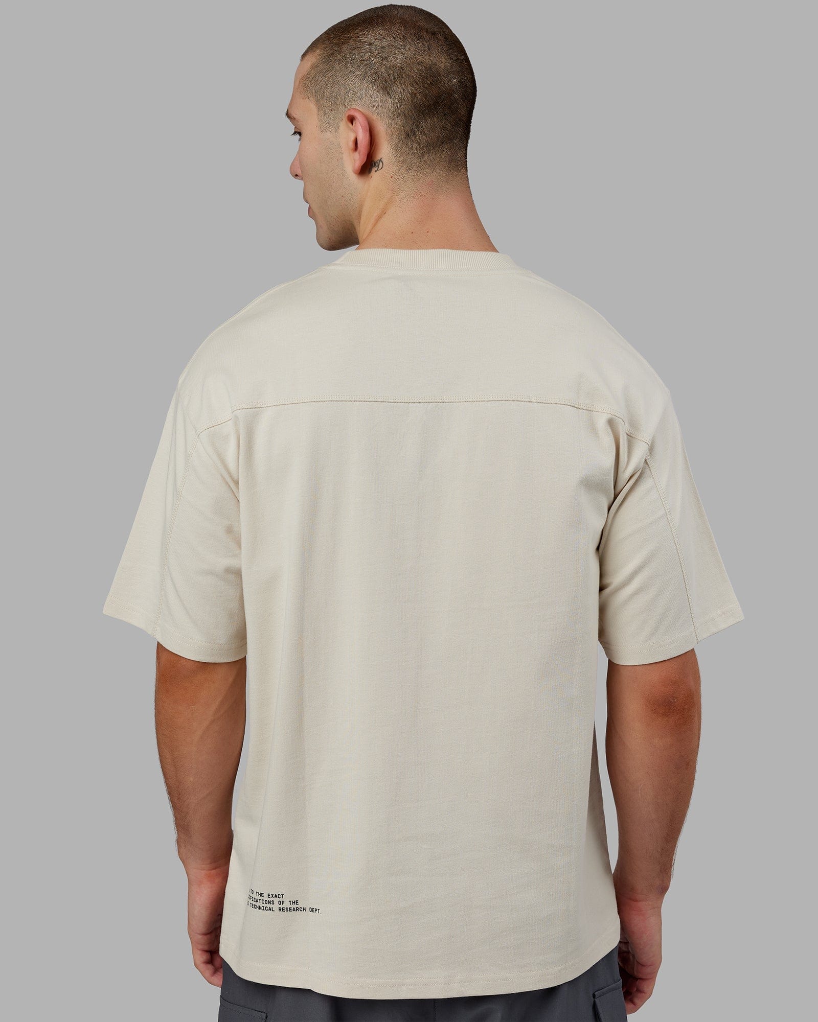 Model wearing Lab Heavyweight Tee Oversize - Bone
