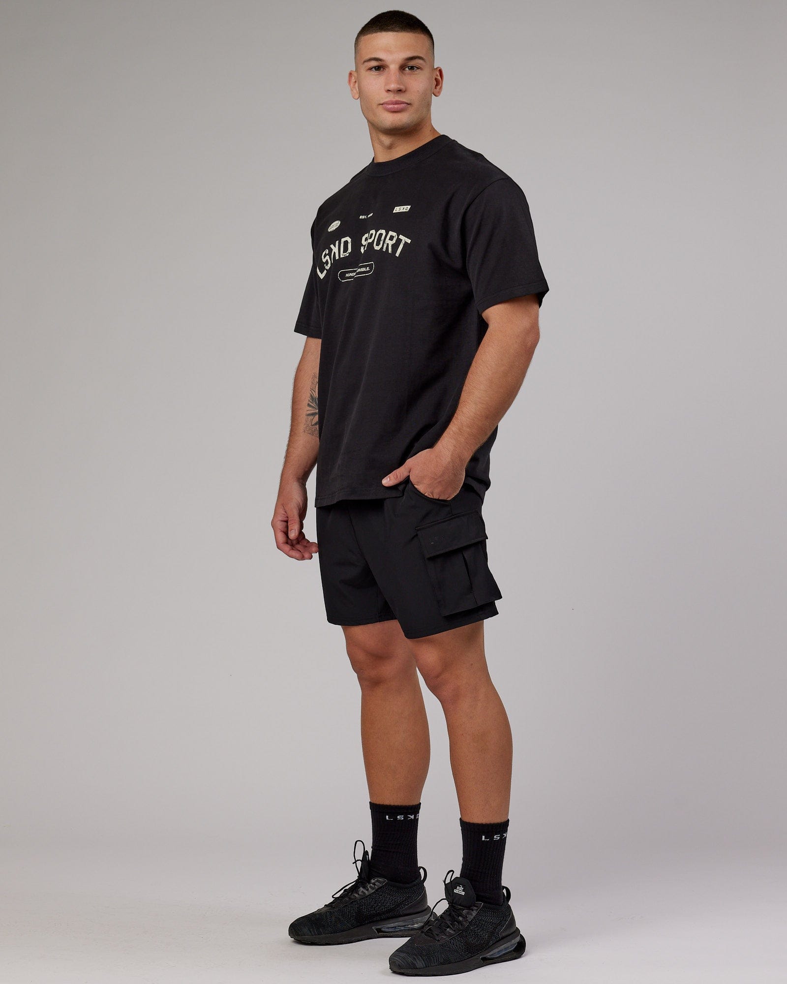 Model wearing Free Throw Heavyweight Tee Oversize - Black