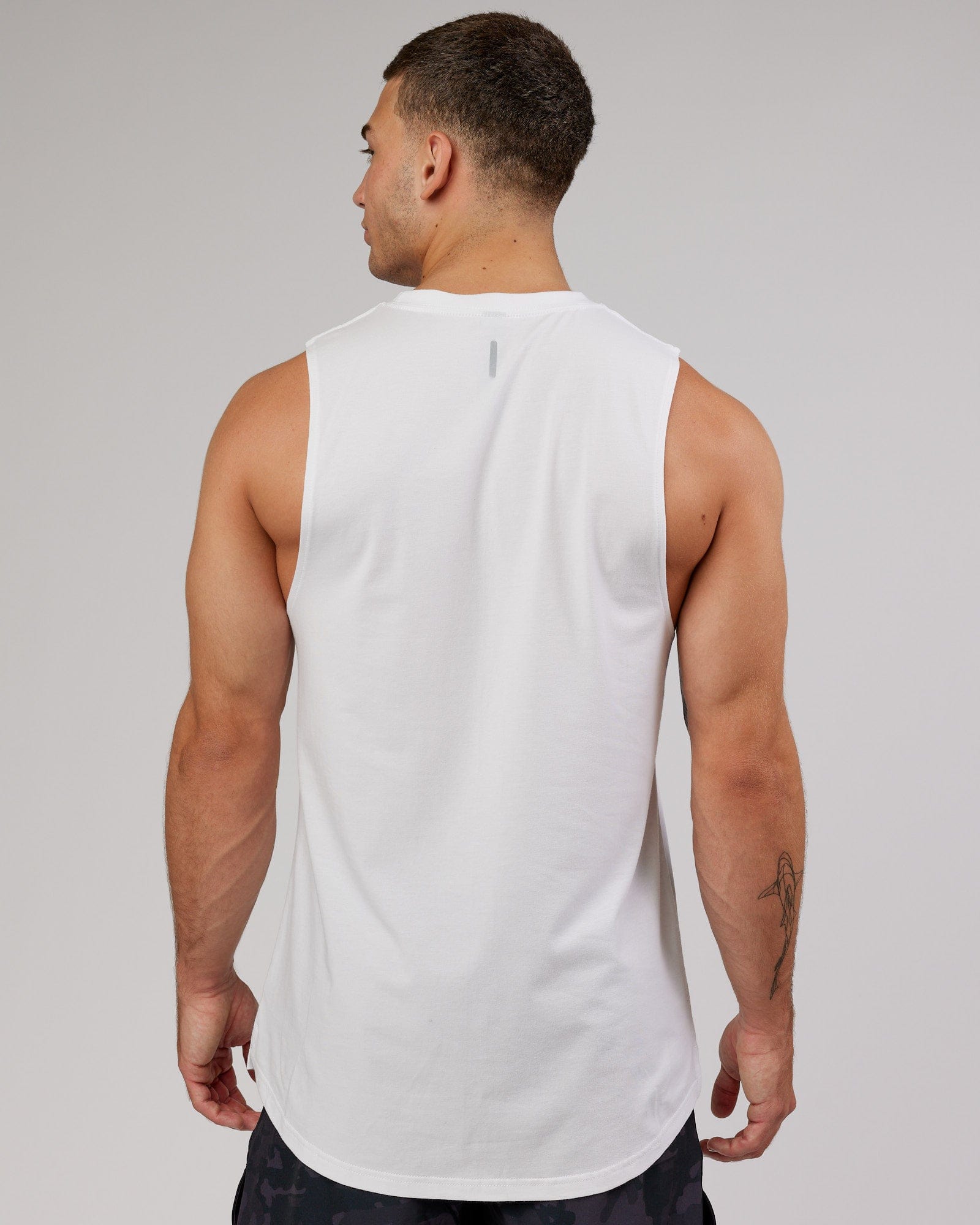 Model wearing Power FLXDRY Training Fit Training Fit Tank - White-Black