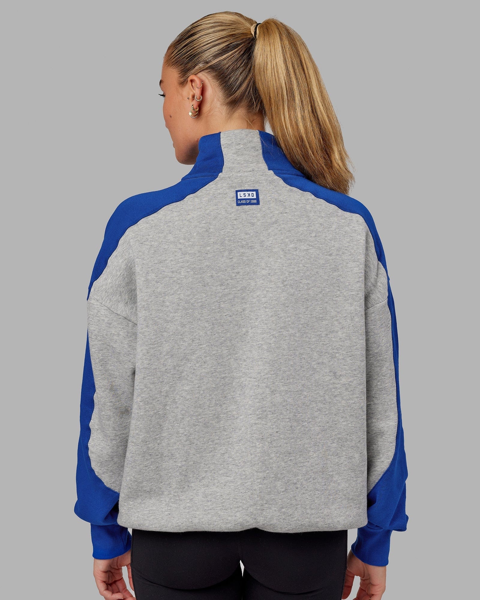 Model wearing Unisex Alumni 1/4 Zip Sweater Oversize - Grey-Blue