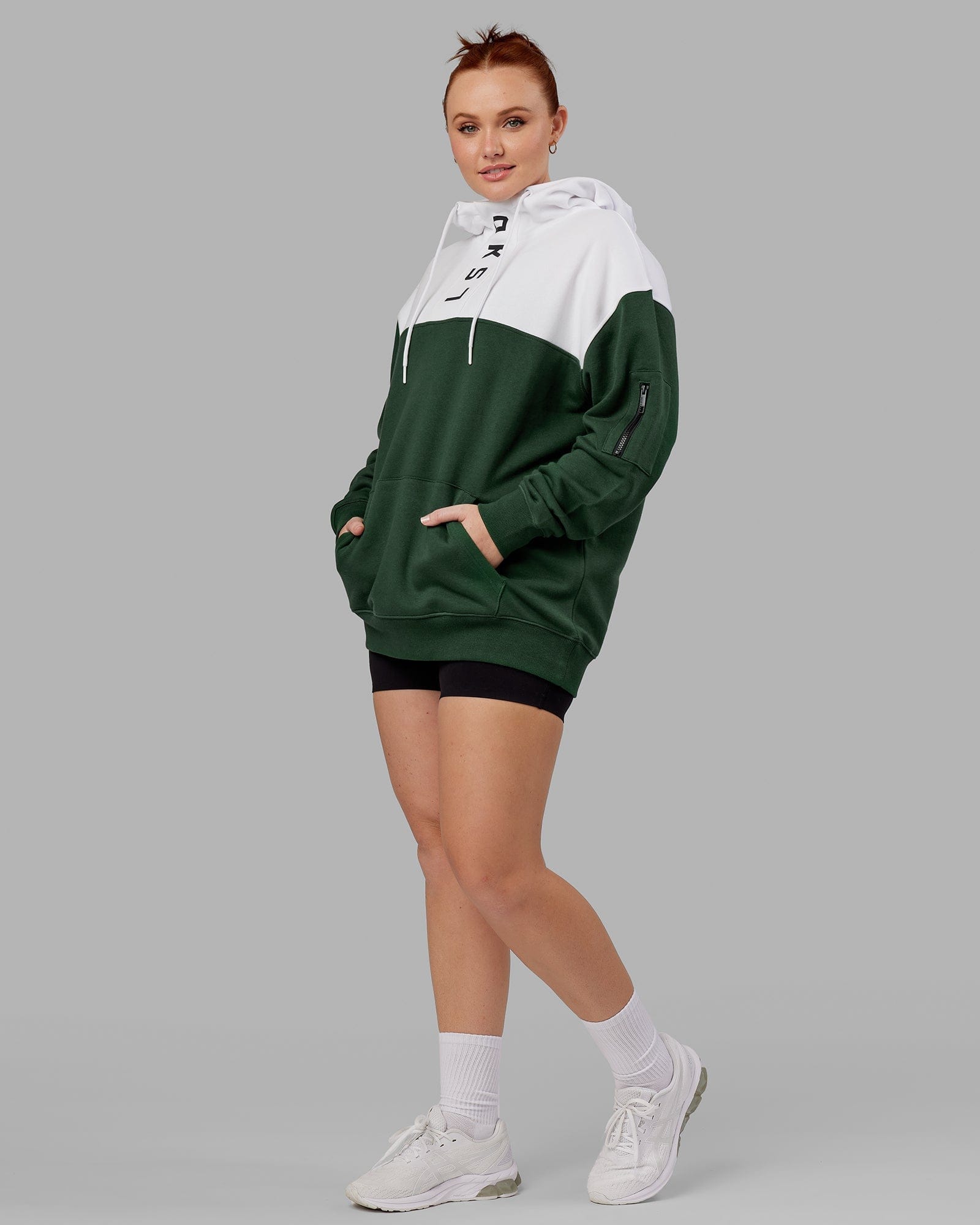 Model wearing Unisex Contrary Hoodie Oversize - Pineneedle-White