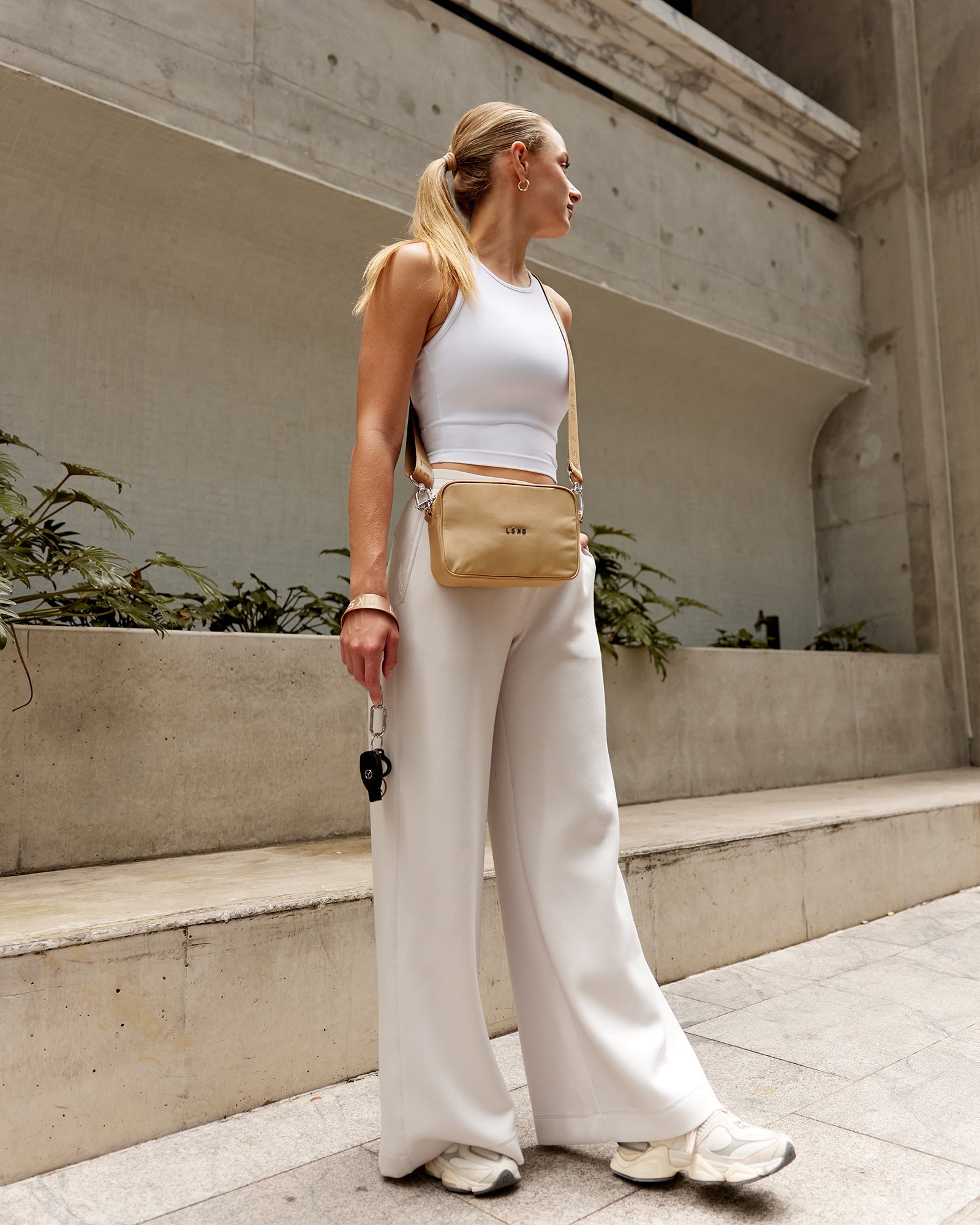 Go-To Shoulder Bag - Oat Milk