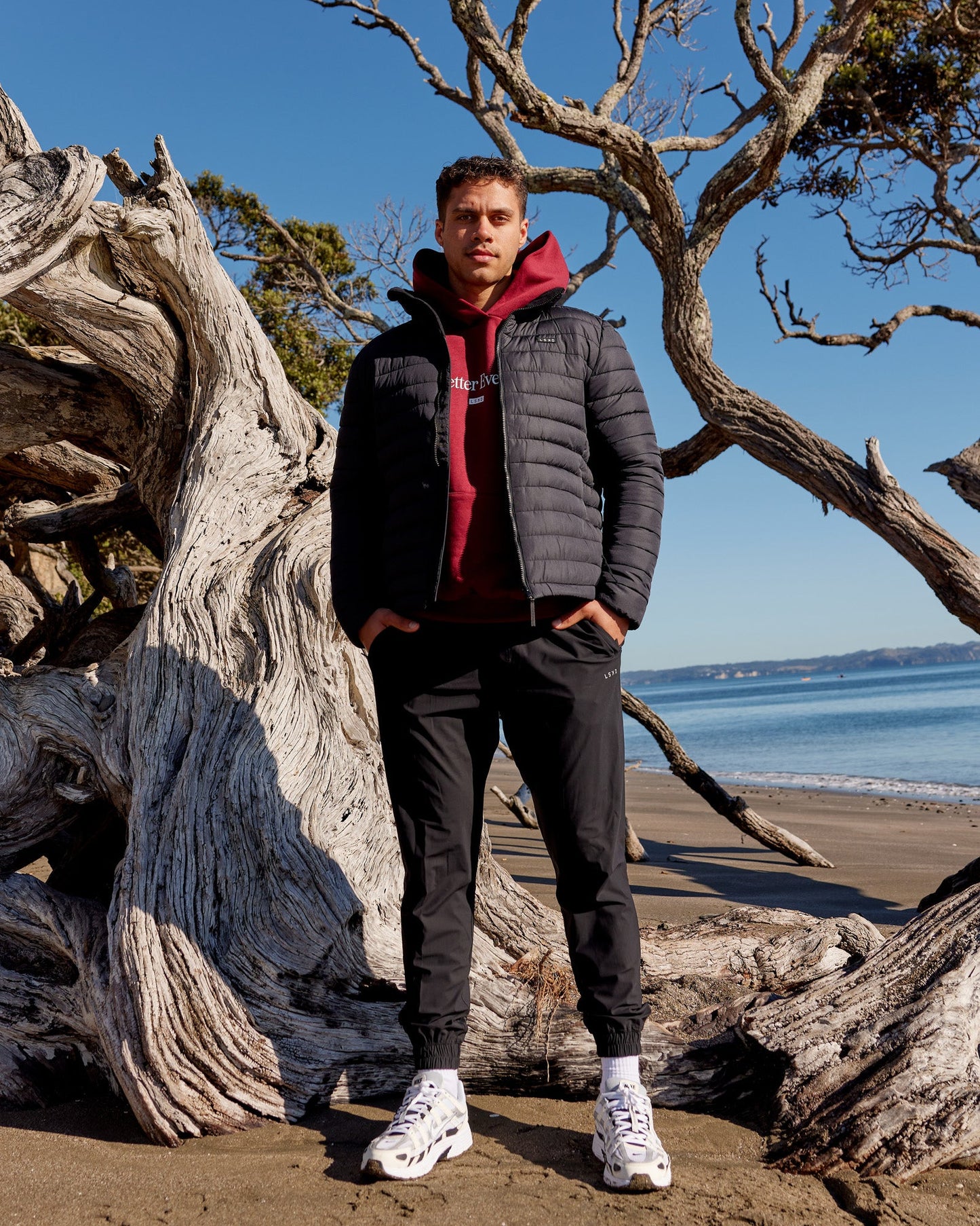 Man wearing All-day Puffer Jacket - Black