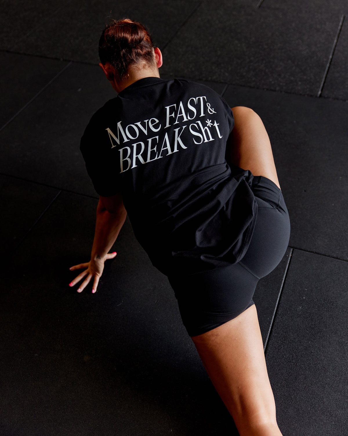 Woman wearing Unisex VS5 FLXCotton Tee Oversize - Black-White