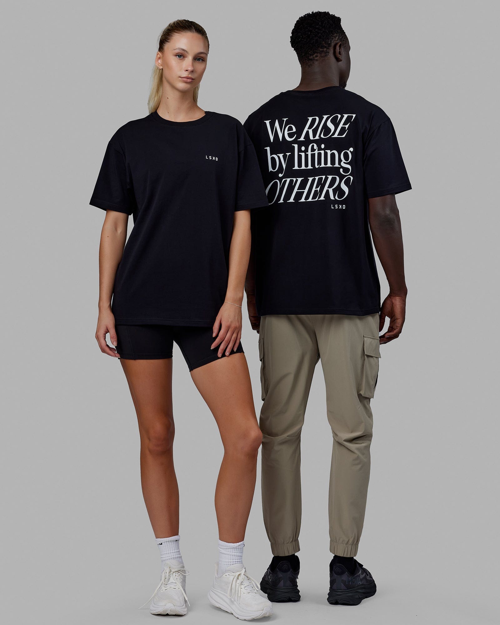 Duo wearing Unisex Lift-Up FLXCotton Tee Oversize - Black-White