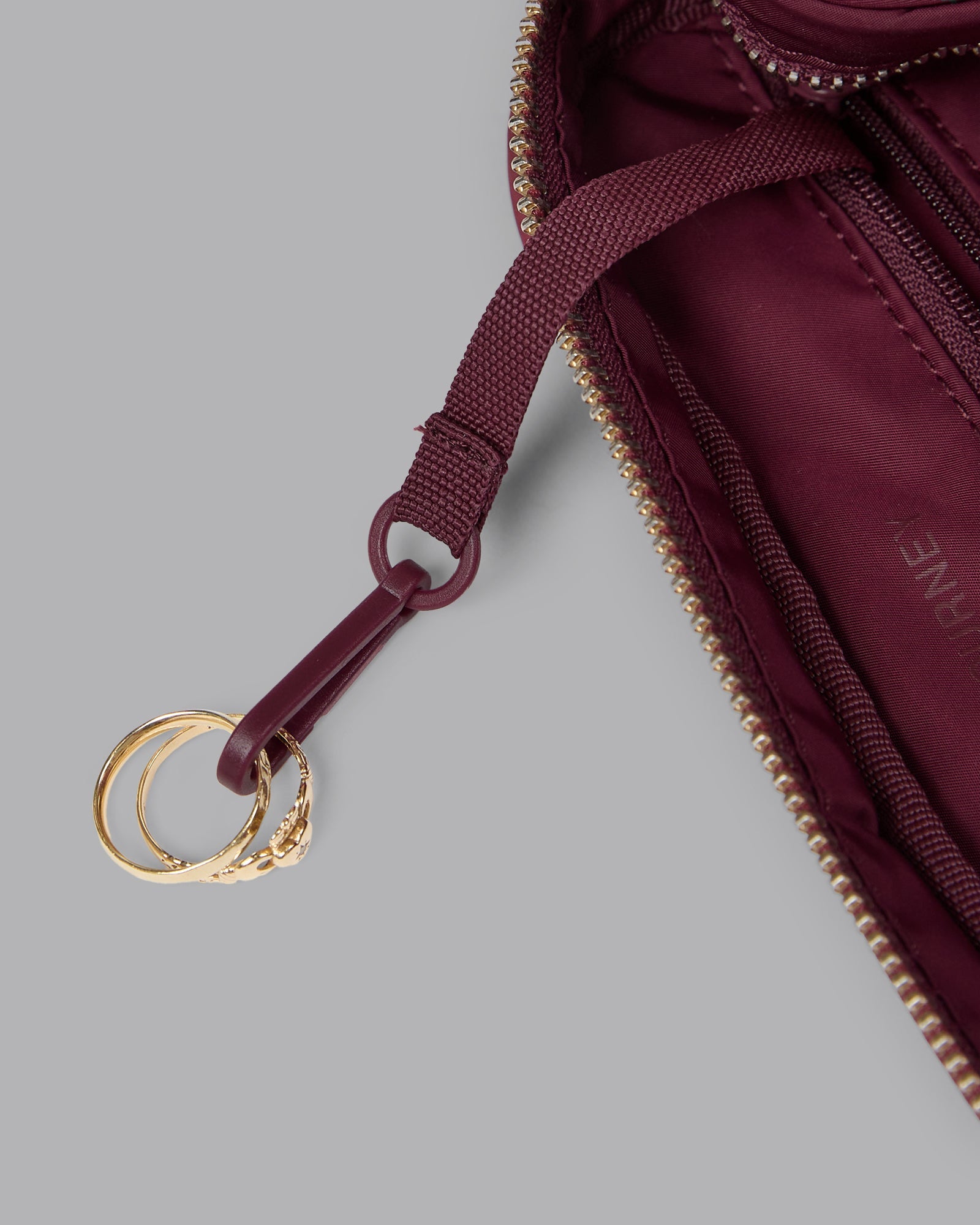 Go-To Shoulder Bag - Dark Cherry