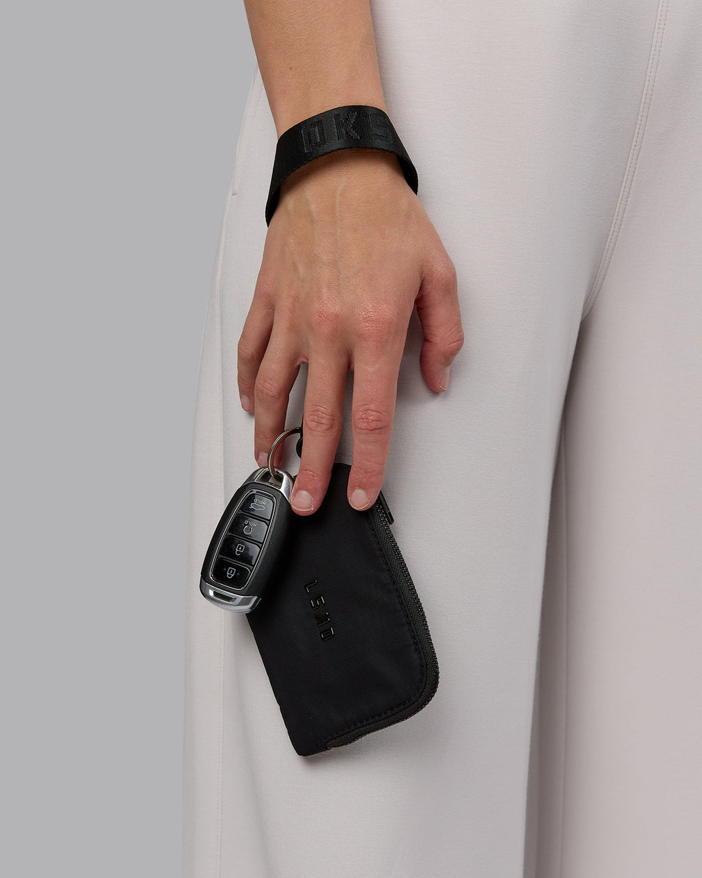 Go-To Wristlet Pouch - Black