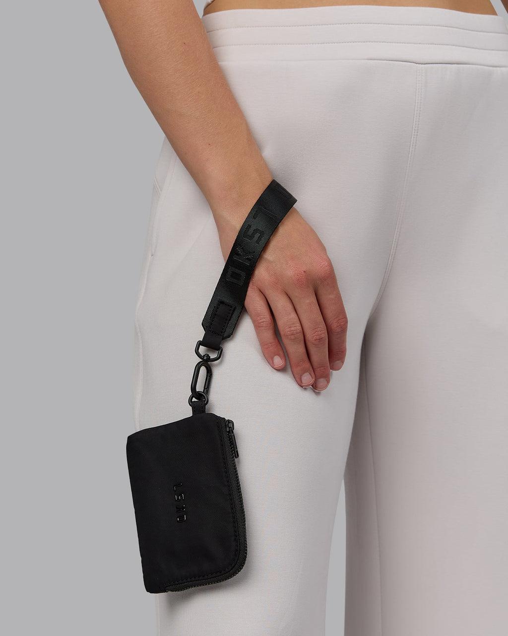 Go-To Wristlet Pouch - Black