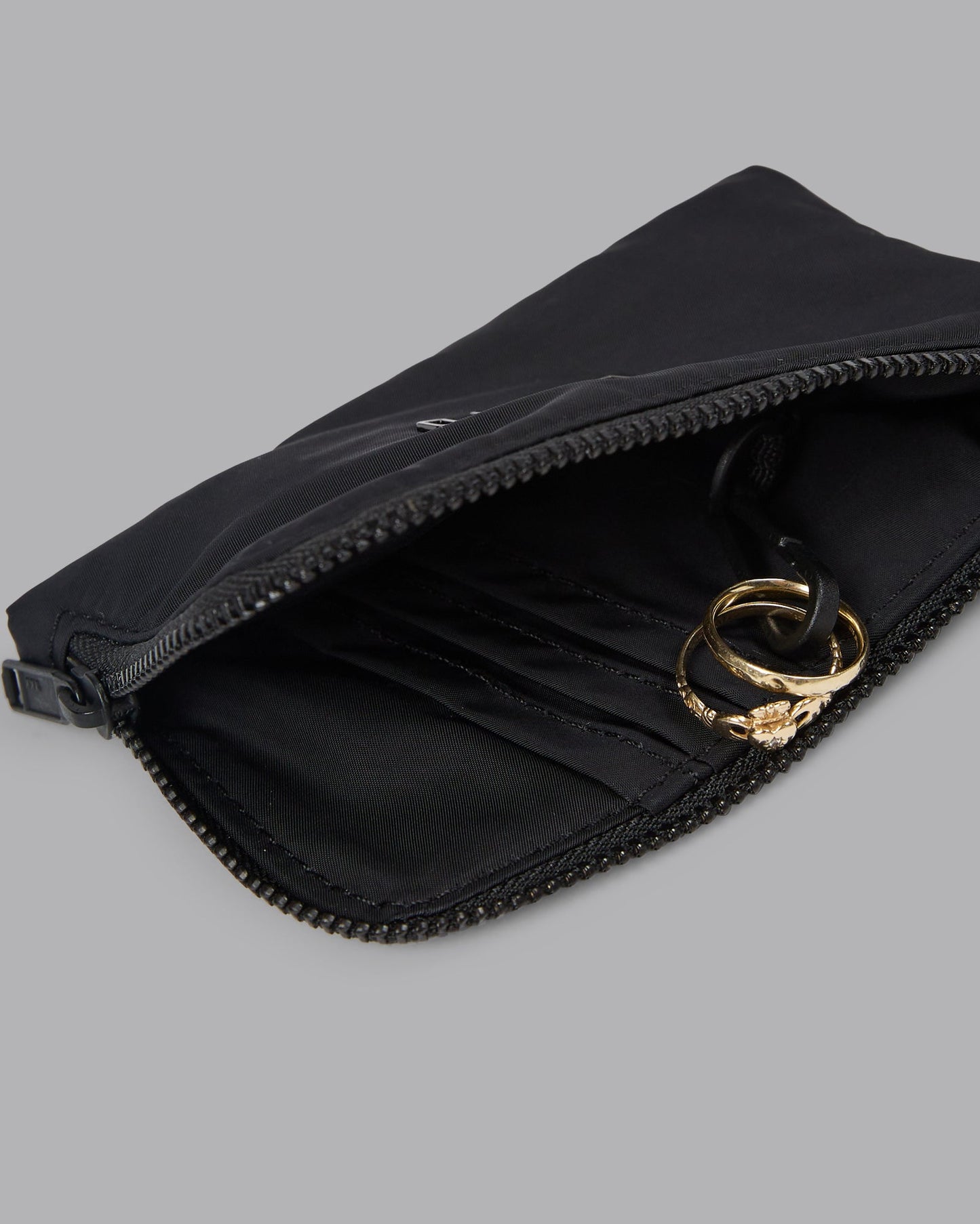Go-To Wristlet Pouch - Black