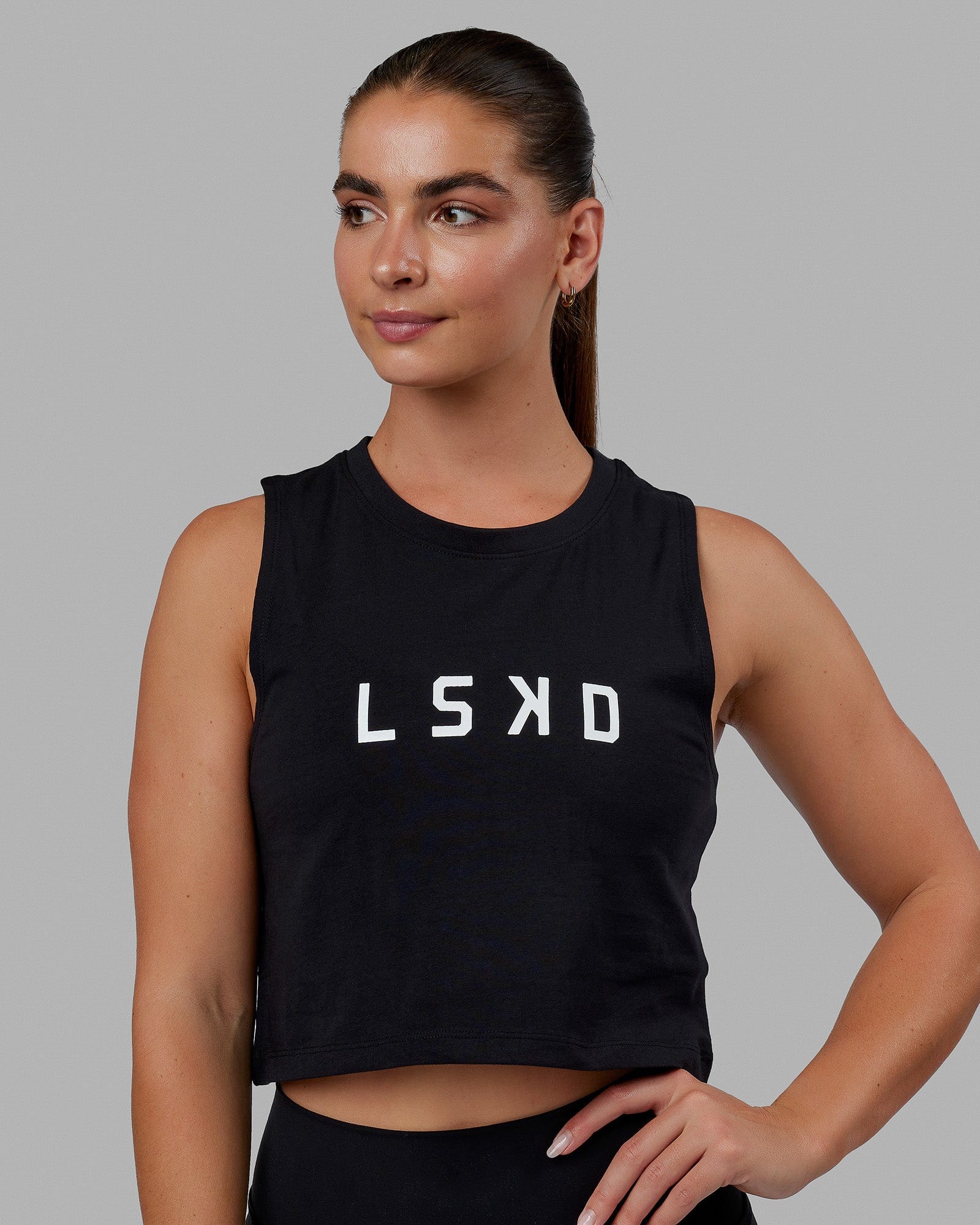 Woman wearing Agile FLXCotton Tank - Black-White