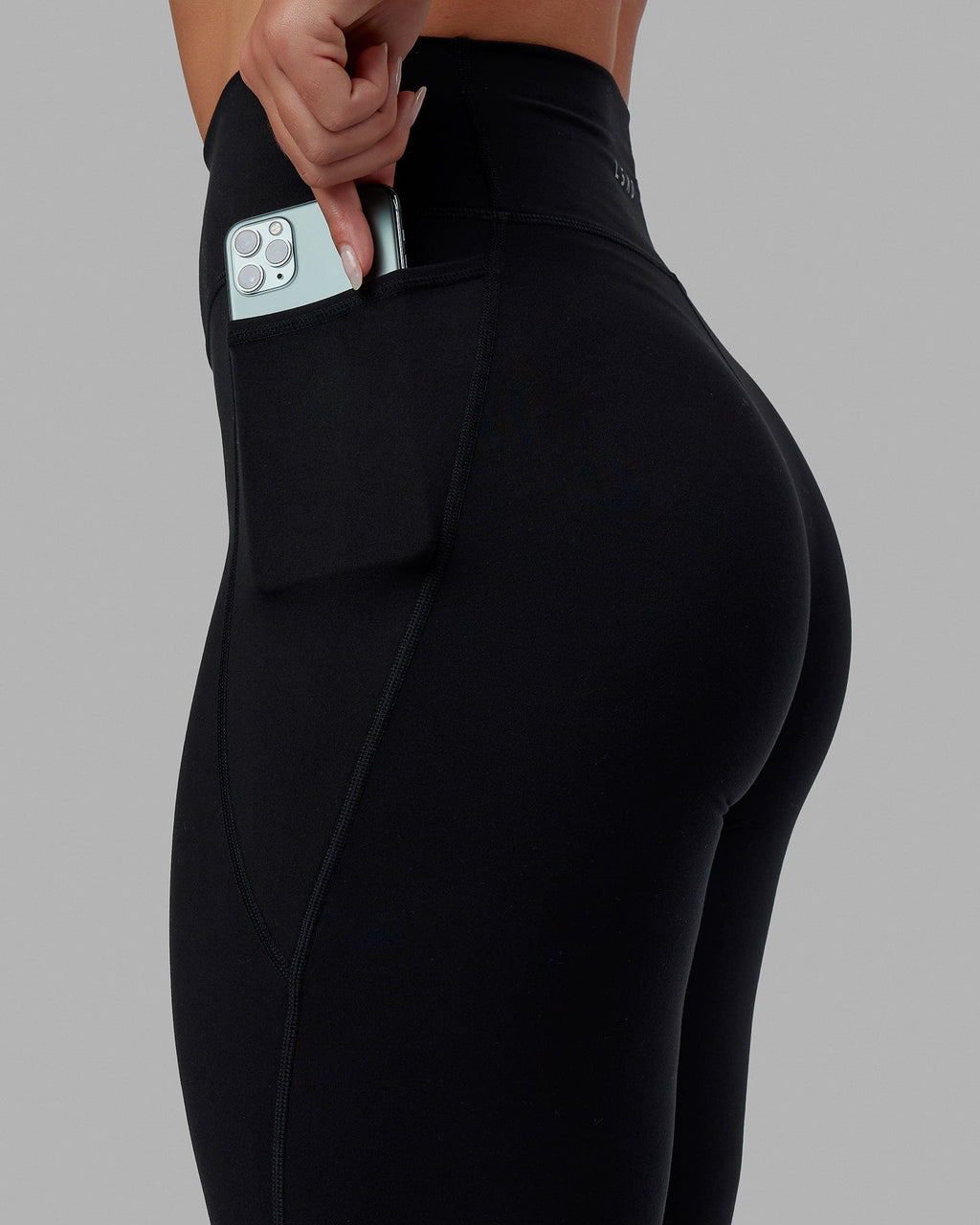 Fusion 7/8 Length Tight With Pockets - Black