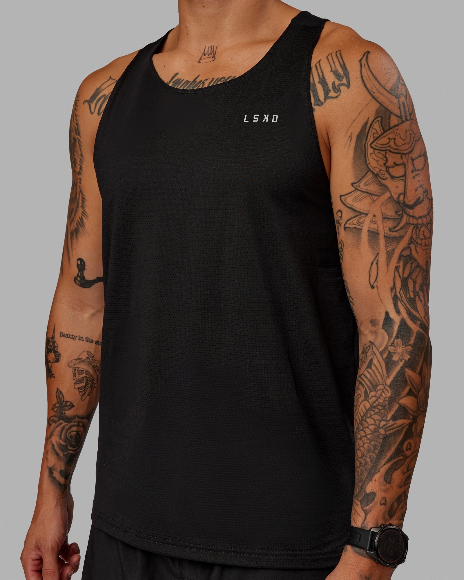 Man wearing Perform VapourFLX Tank - Black-Reflective