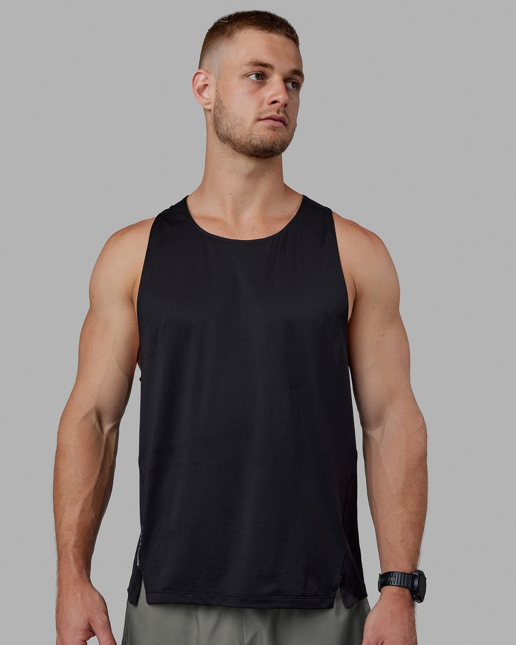 Man wearing Pace Running Tank - Black