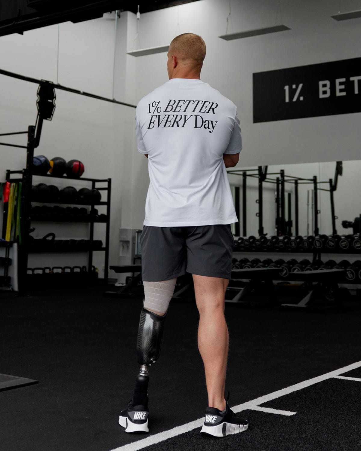 Man wearing Unisex VS6 FLXCotton Tee Oversize - White-Black