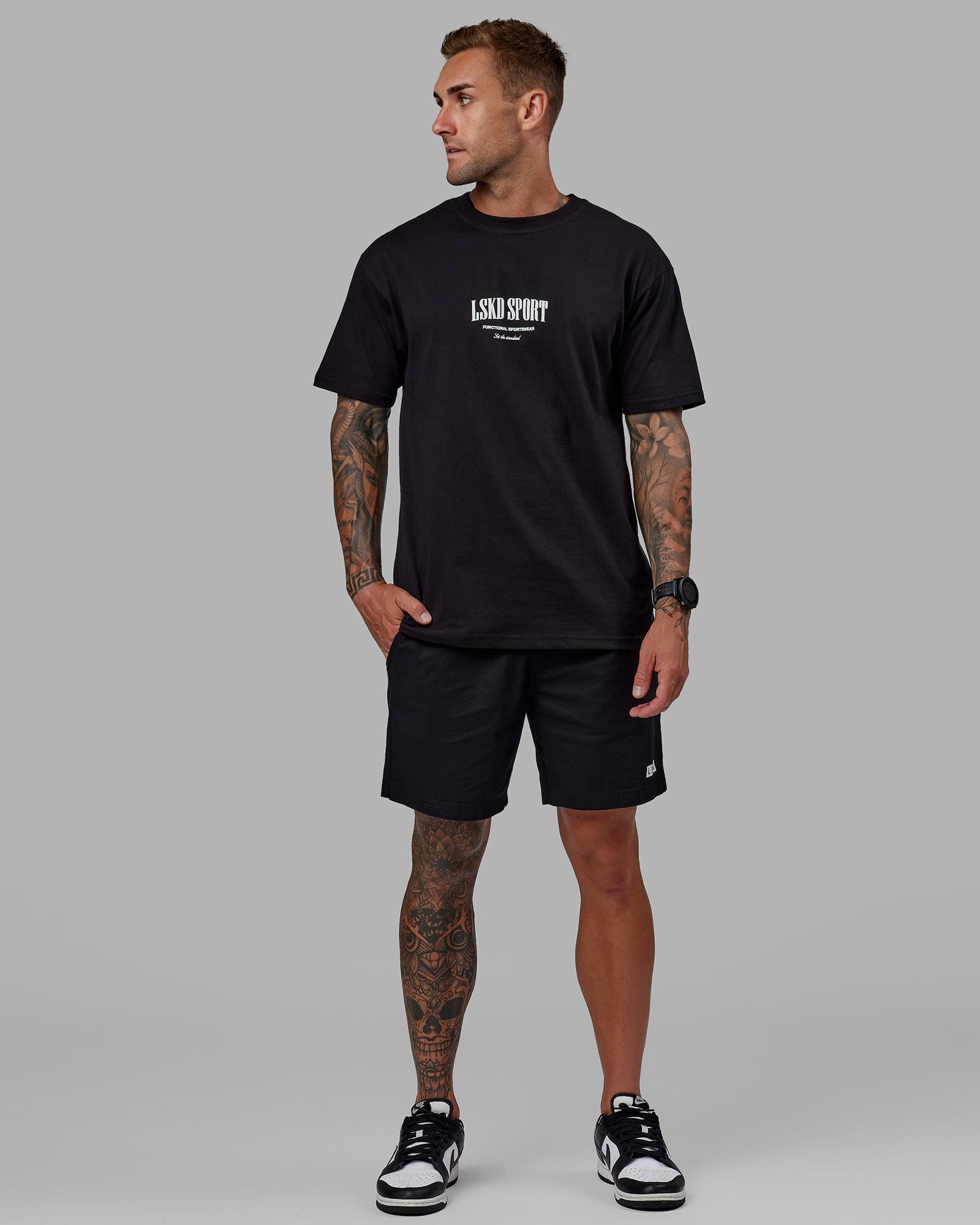 Man wearing Daily Short - Black-White