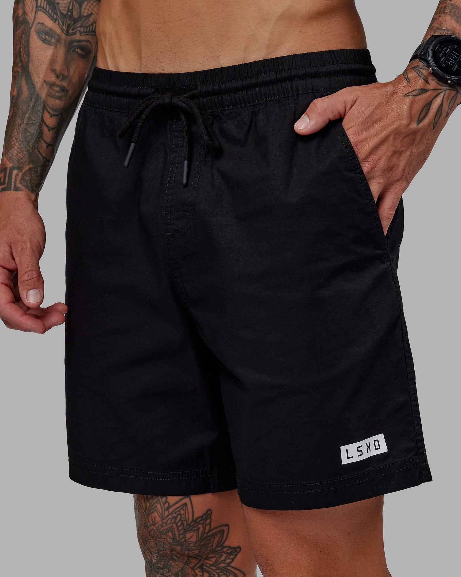 Man wearing Daily Short - Black-White