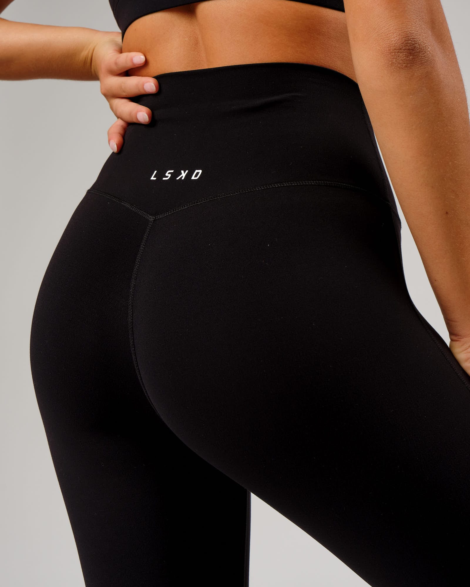 Model wearing Elixir 7/8 Length Tight - Black