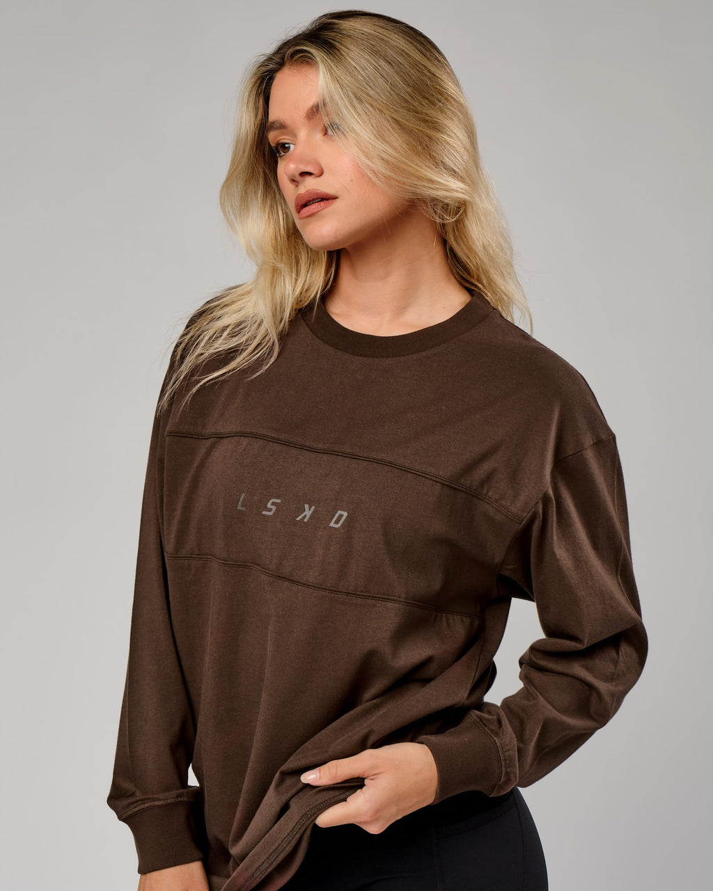 Model wearing Unisex Ascent LS Tee Oversize - Walnut