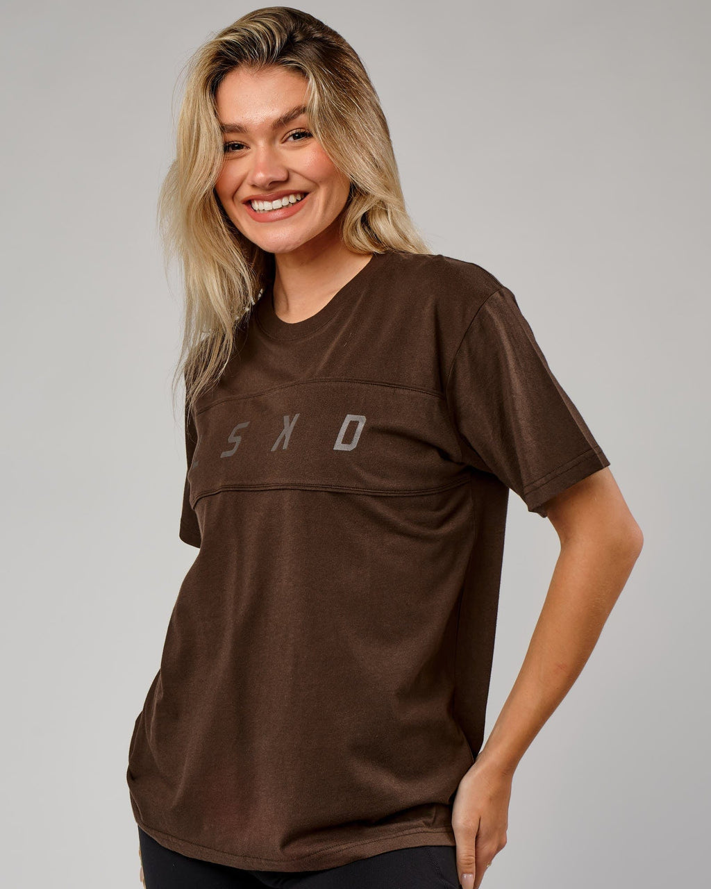 Model wearing Ascent Tee - Walnut