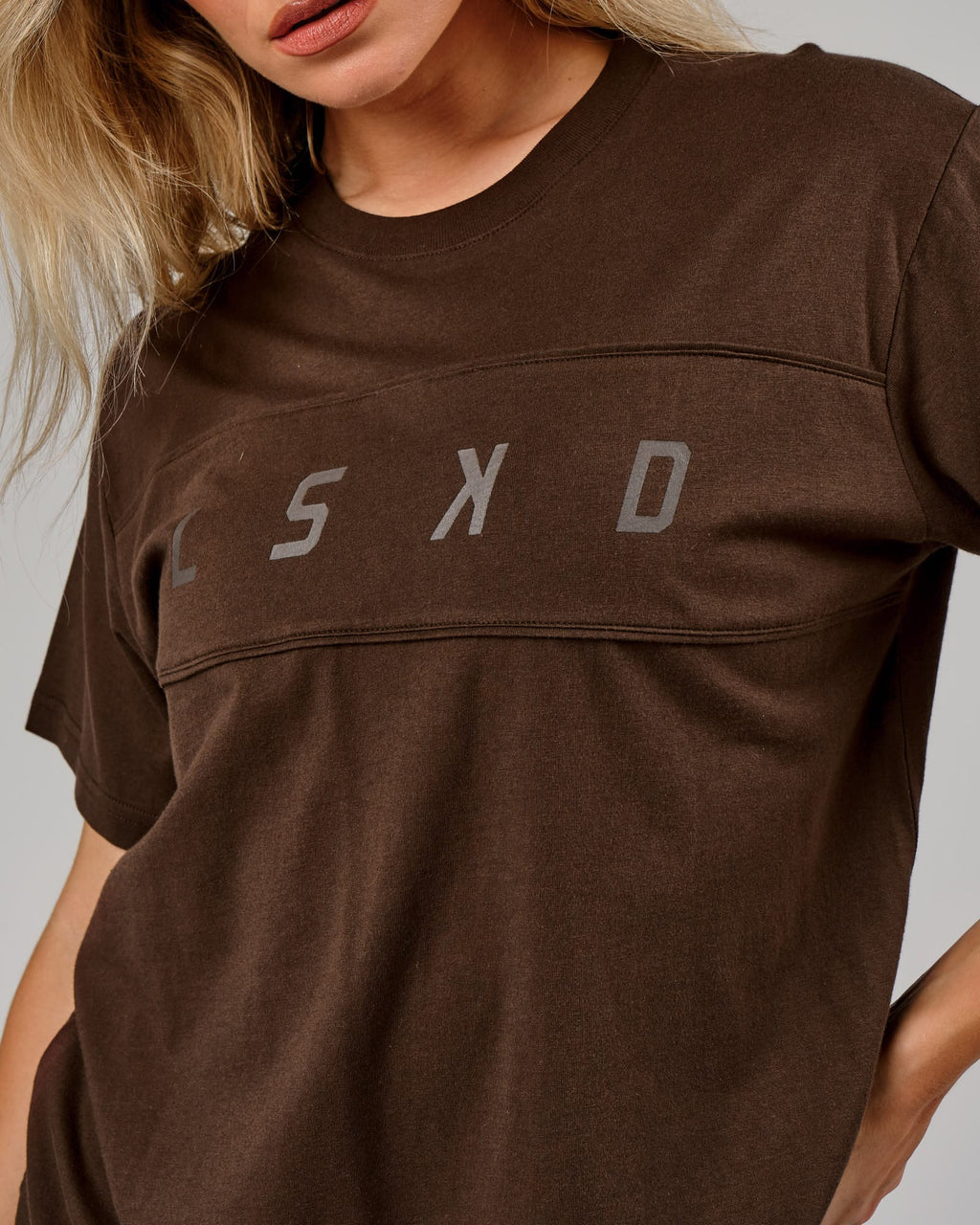 Model wearing Ascent Tee - Walnut