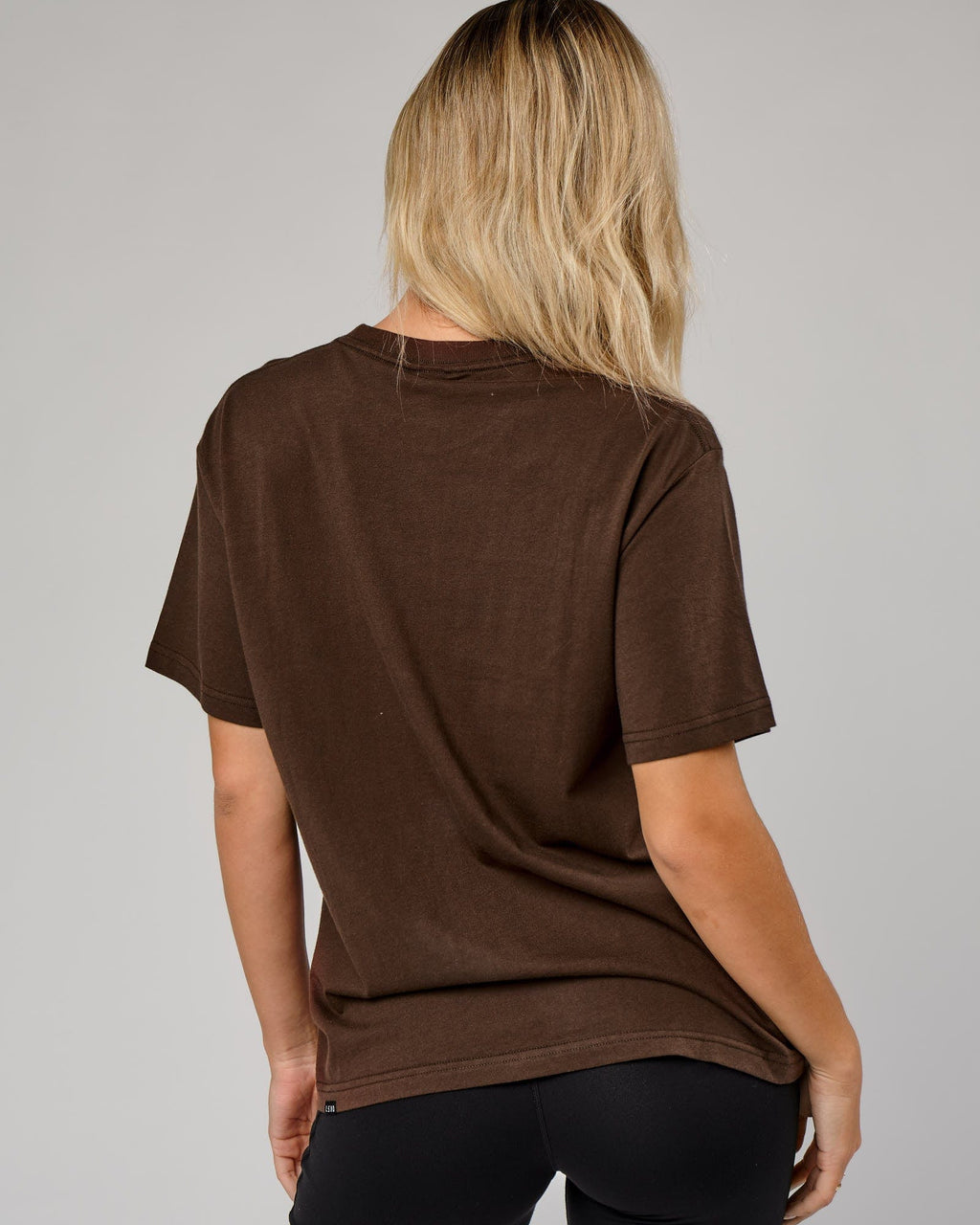 Model wearing Ascent Tee - Walnut