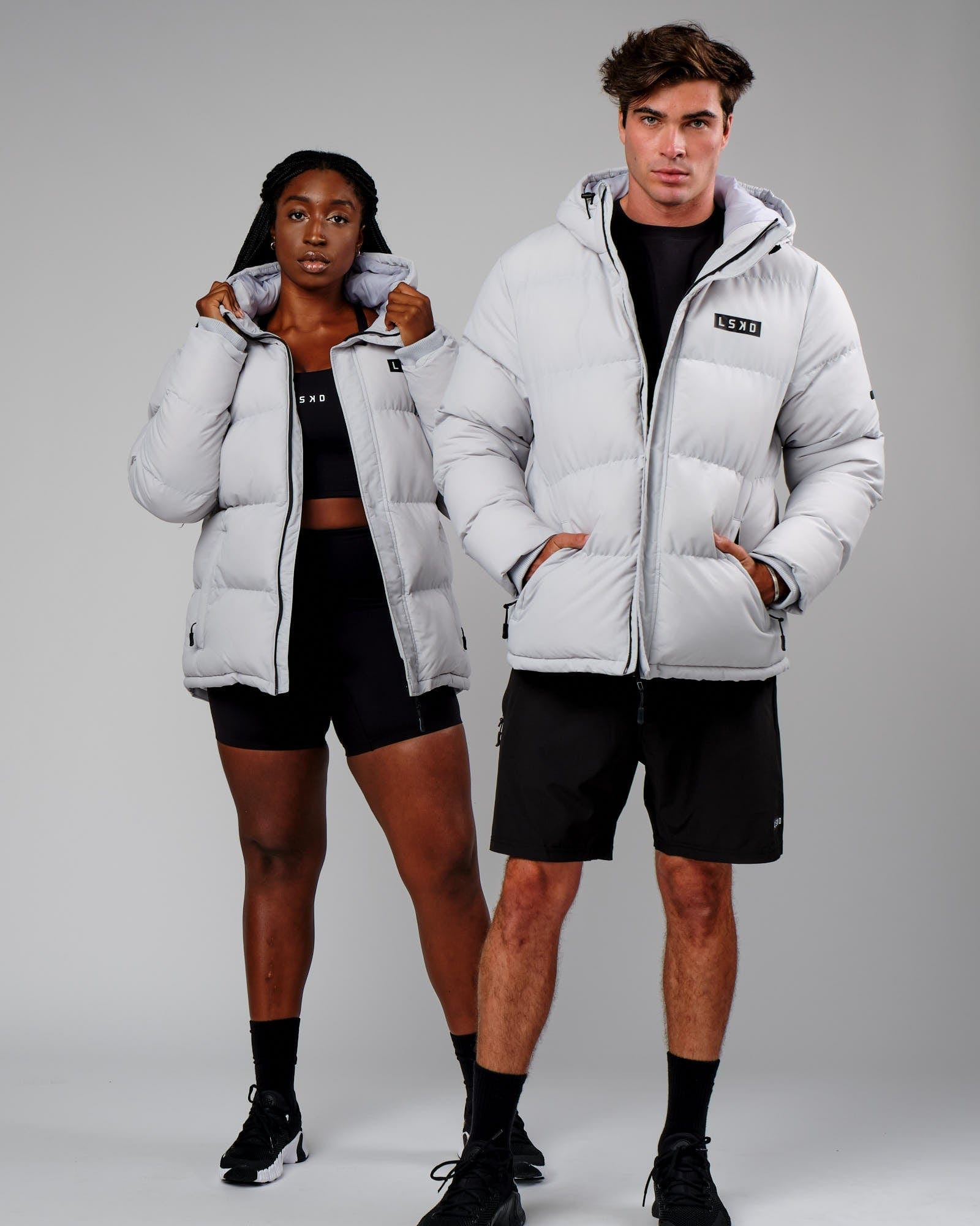 Model wearing Unisex Roasted Puffer Jacket Oversize 22 - Cloud