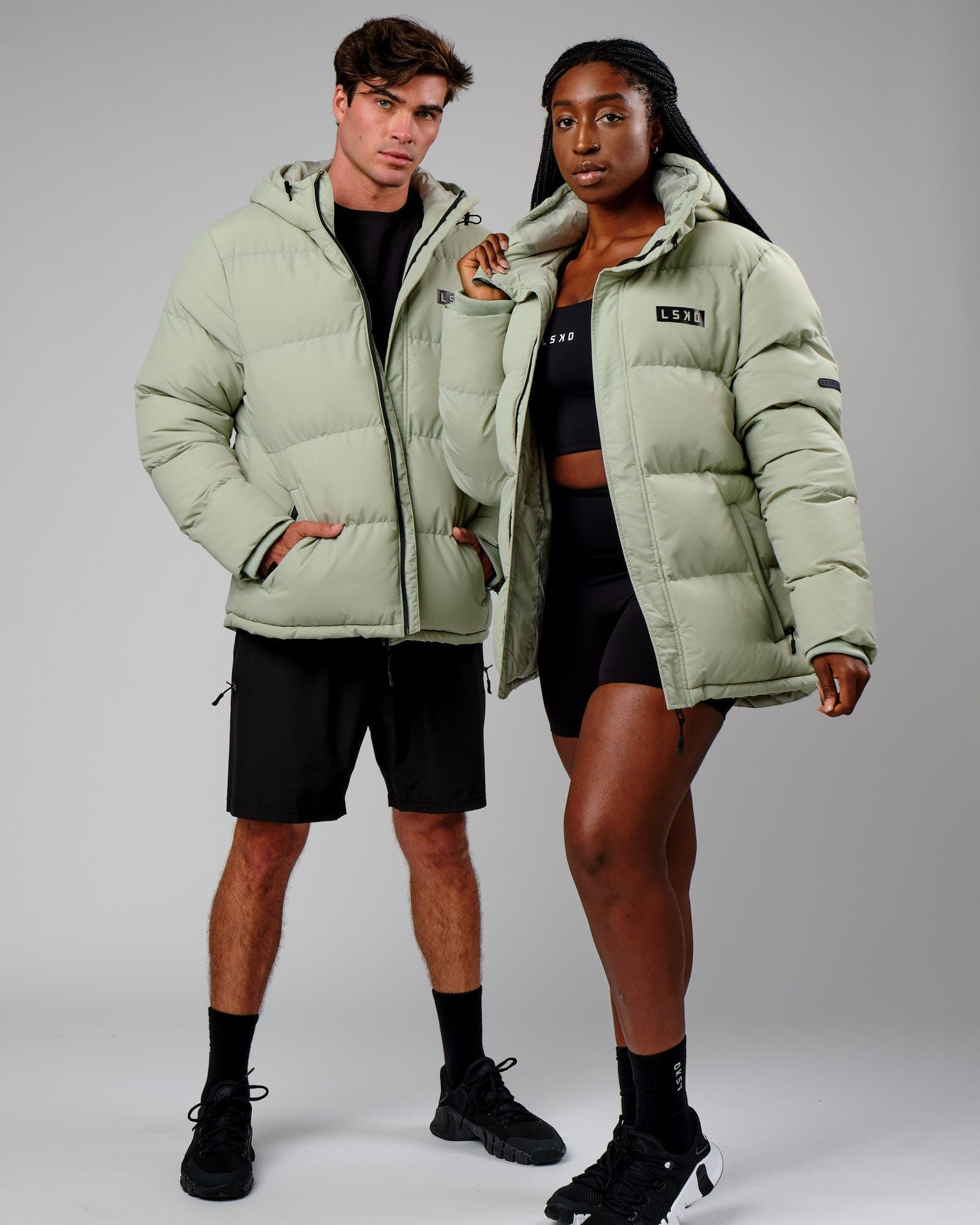 Model wearing Unisex Roasted Puffer Jacket Oversize 22 - Desert Sage