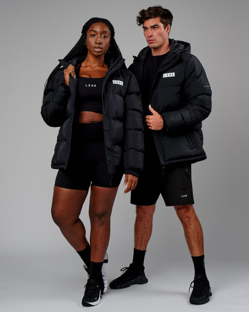 Model wearing Unisex Roasted Puffer Jacket Oversize 22 - Black