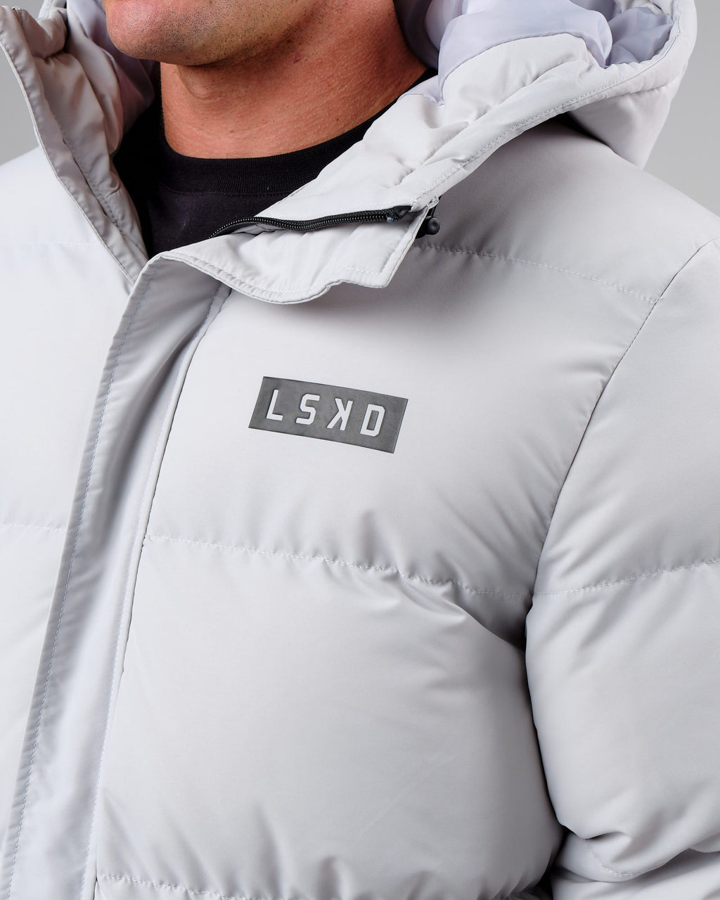 Model wearing Roasted Puffer Jacket Oversize 22 - Cloud