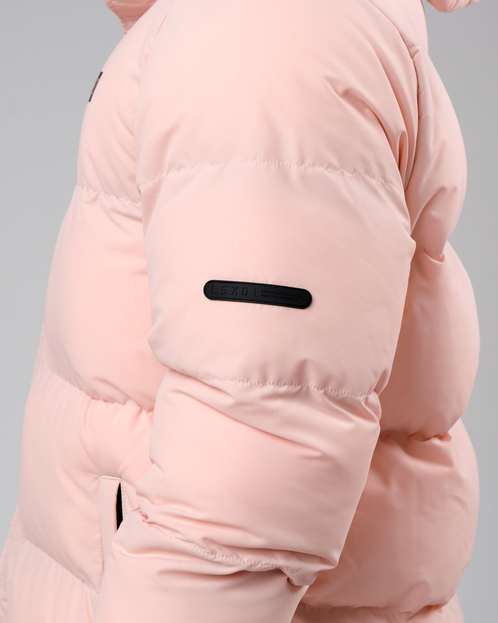 Model wearing Roasted Puffer Jacket Oversize 22 - Peach Whip