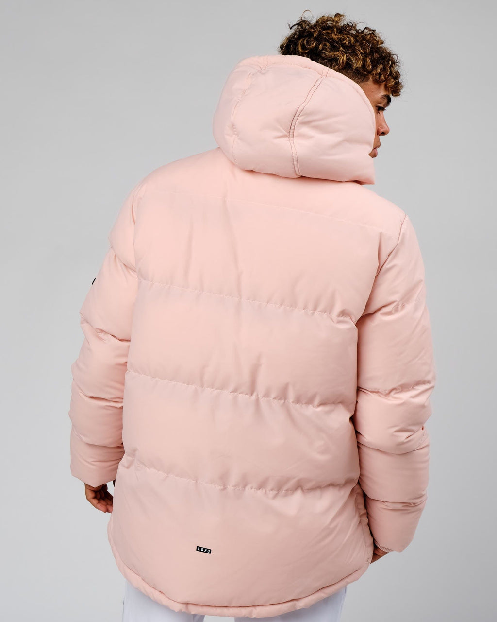 Model wearing Roasted Puffer Jacket Oversize 22 - Peach Whip