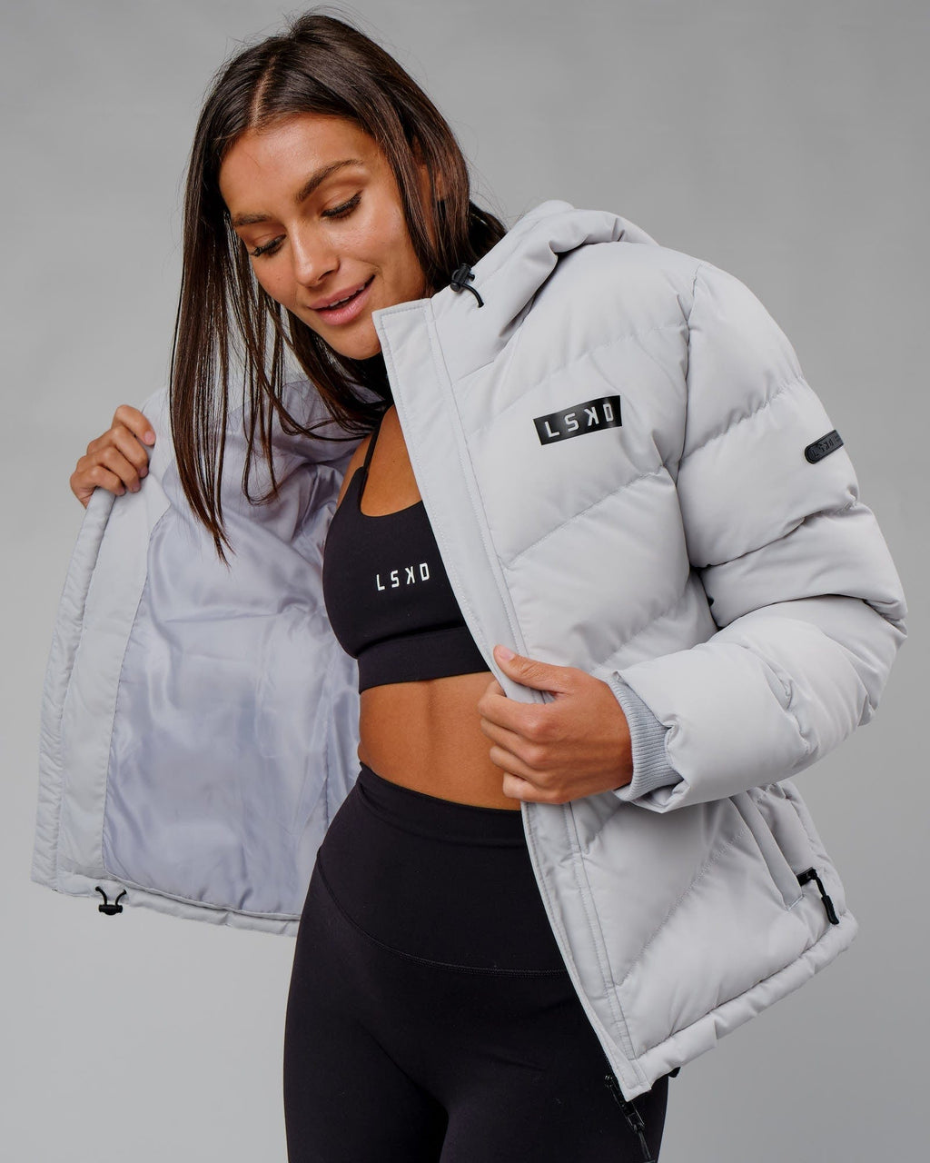 Model wearing Roasted Puffer Jacket 22 - Cloud
