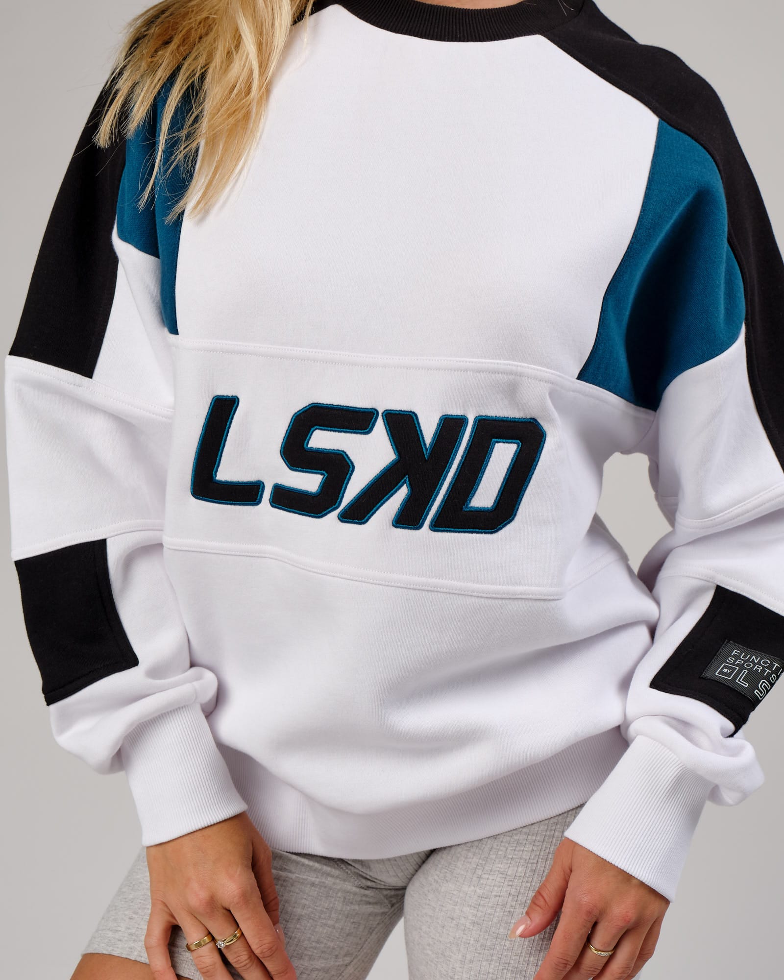 Model wearing Unisex Slam Sweater Oversize - White-Atlantic