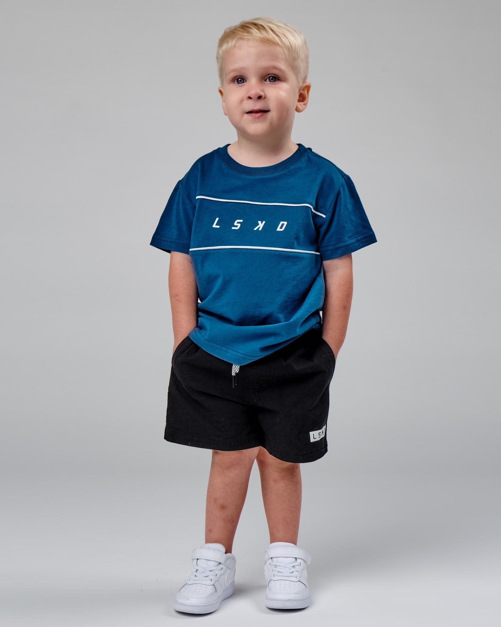 Model wearing Ascent Tee (00-8) - Atlantic